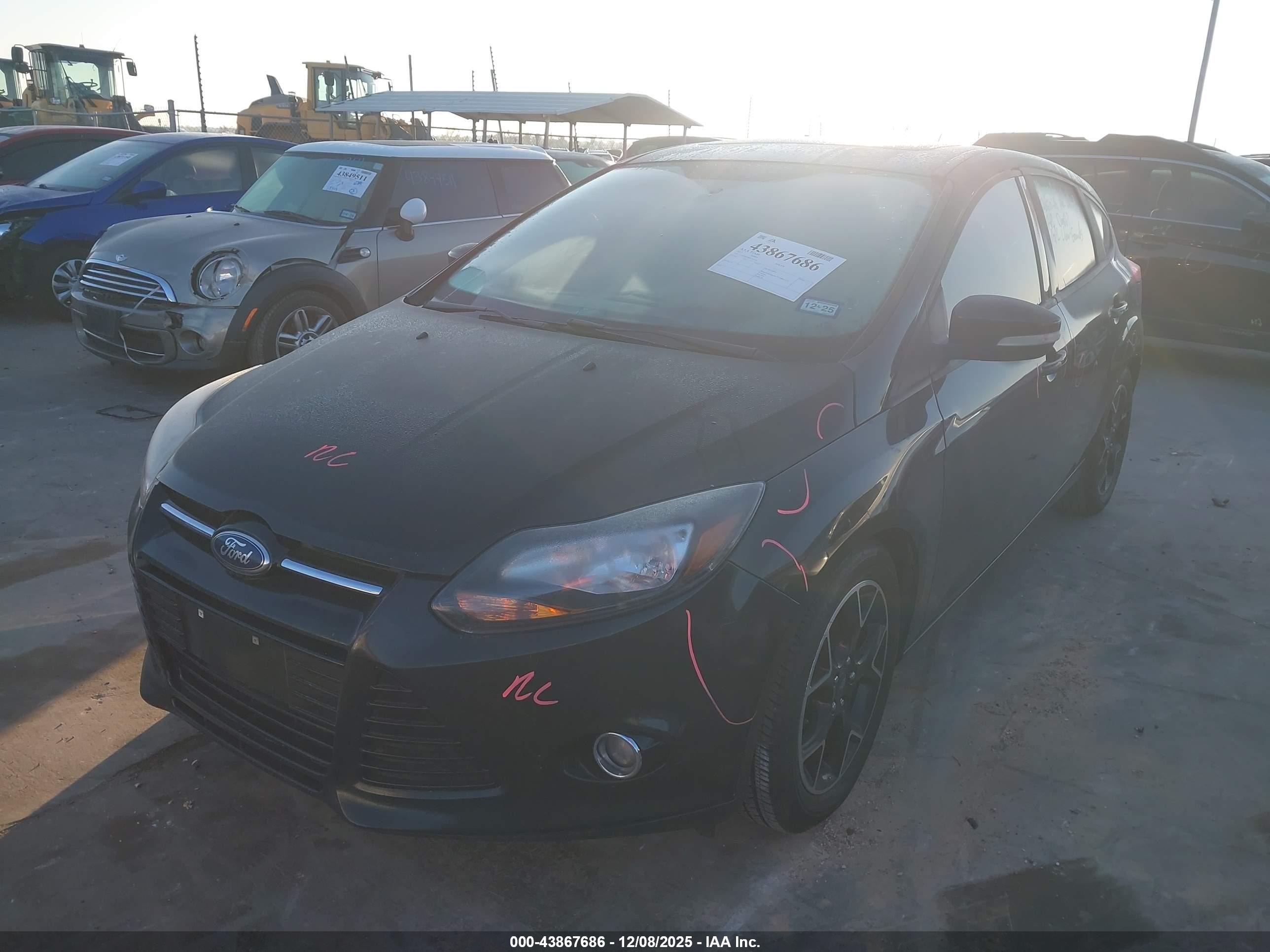 FORD FOCUS image 2