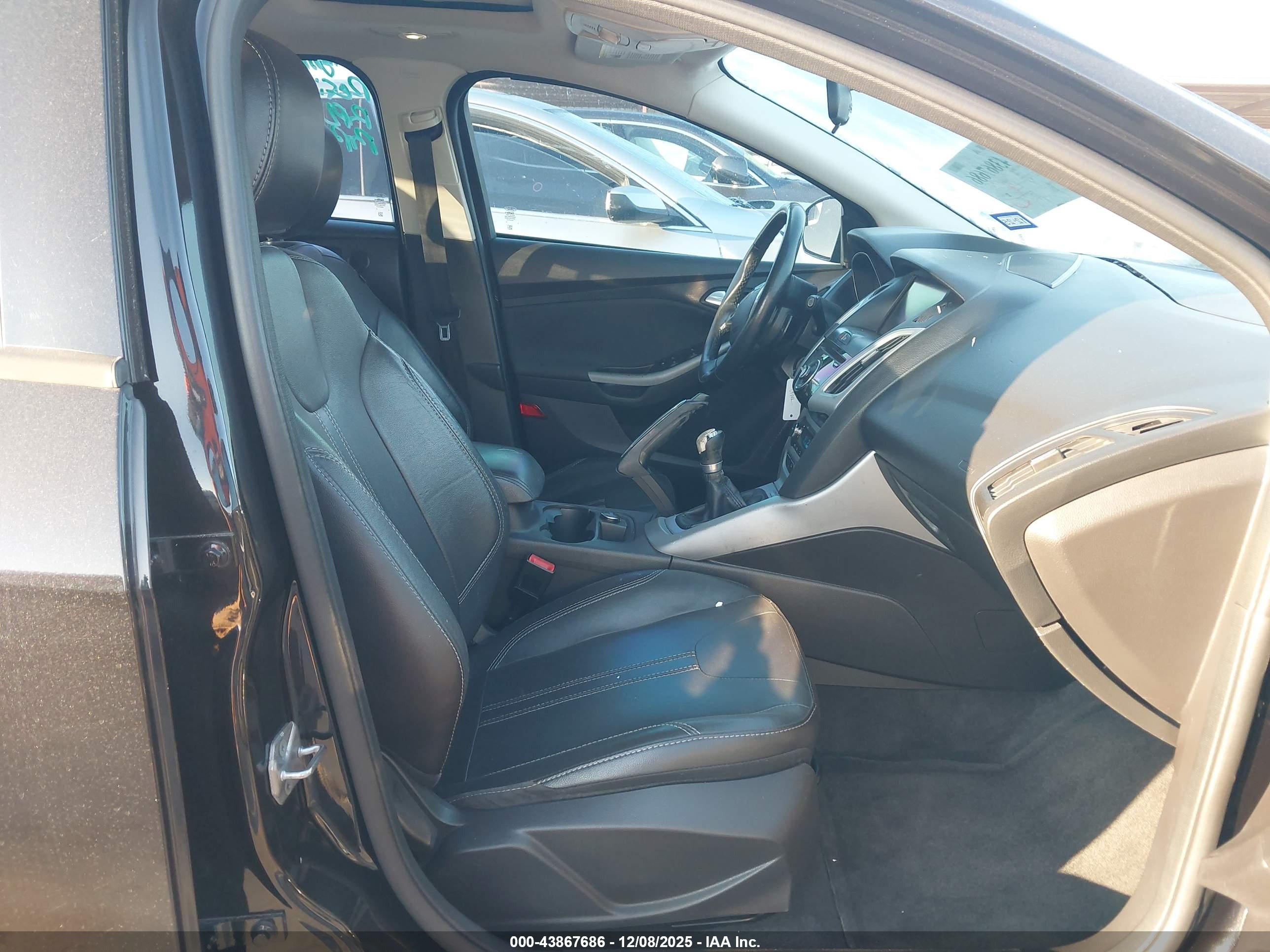 FORD FOCUS image 5