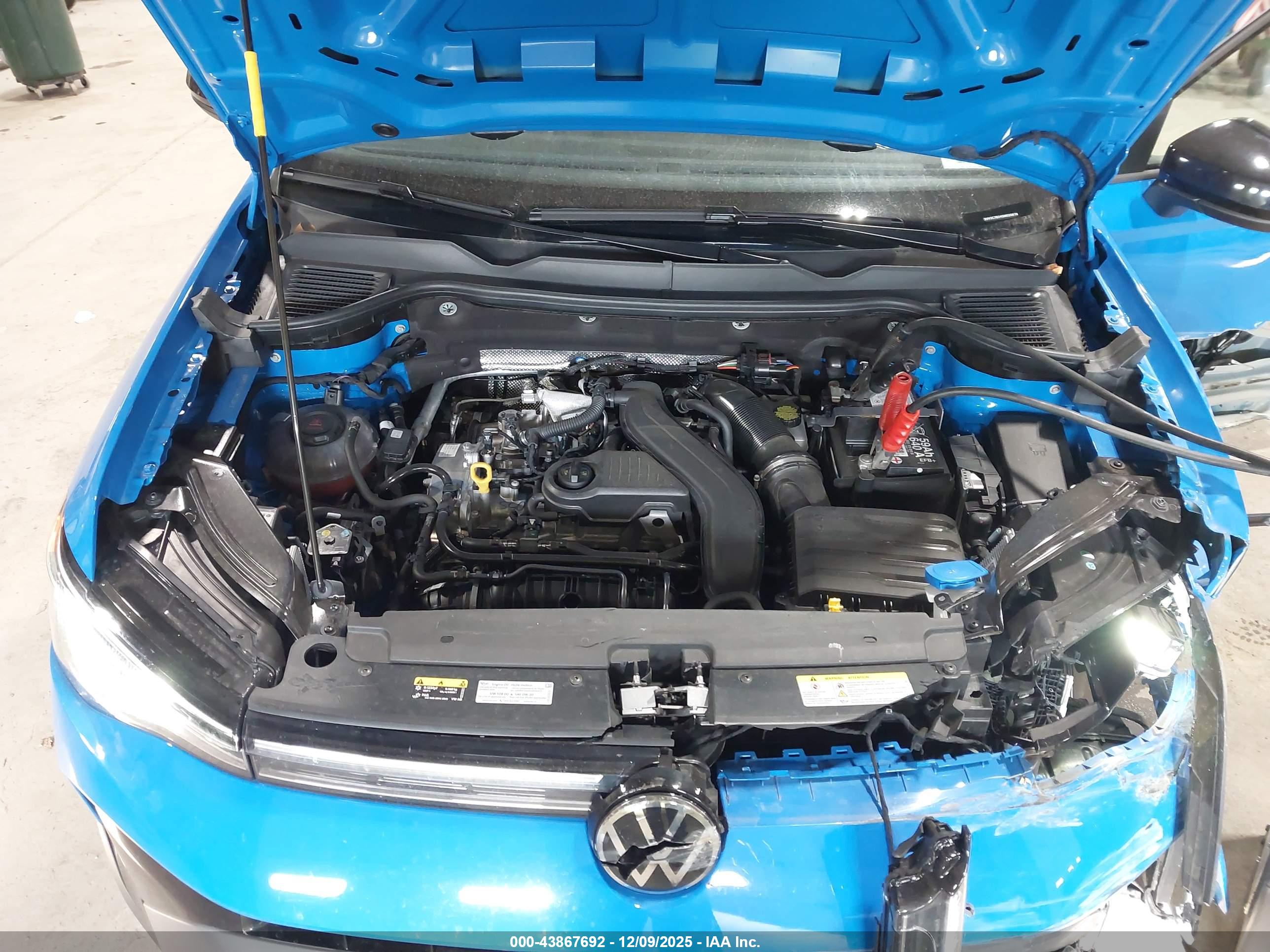 VOLKSWAGEN TAOS image 10