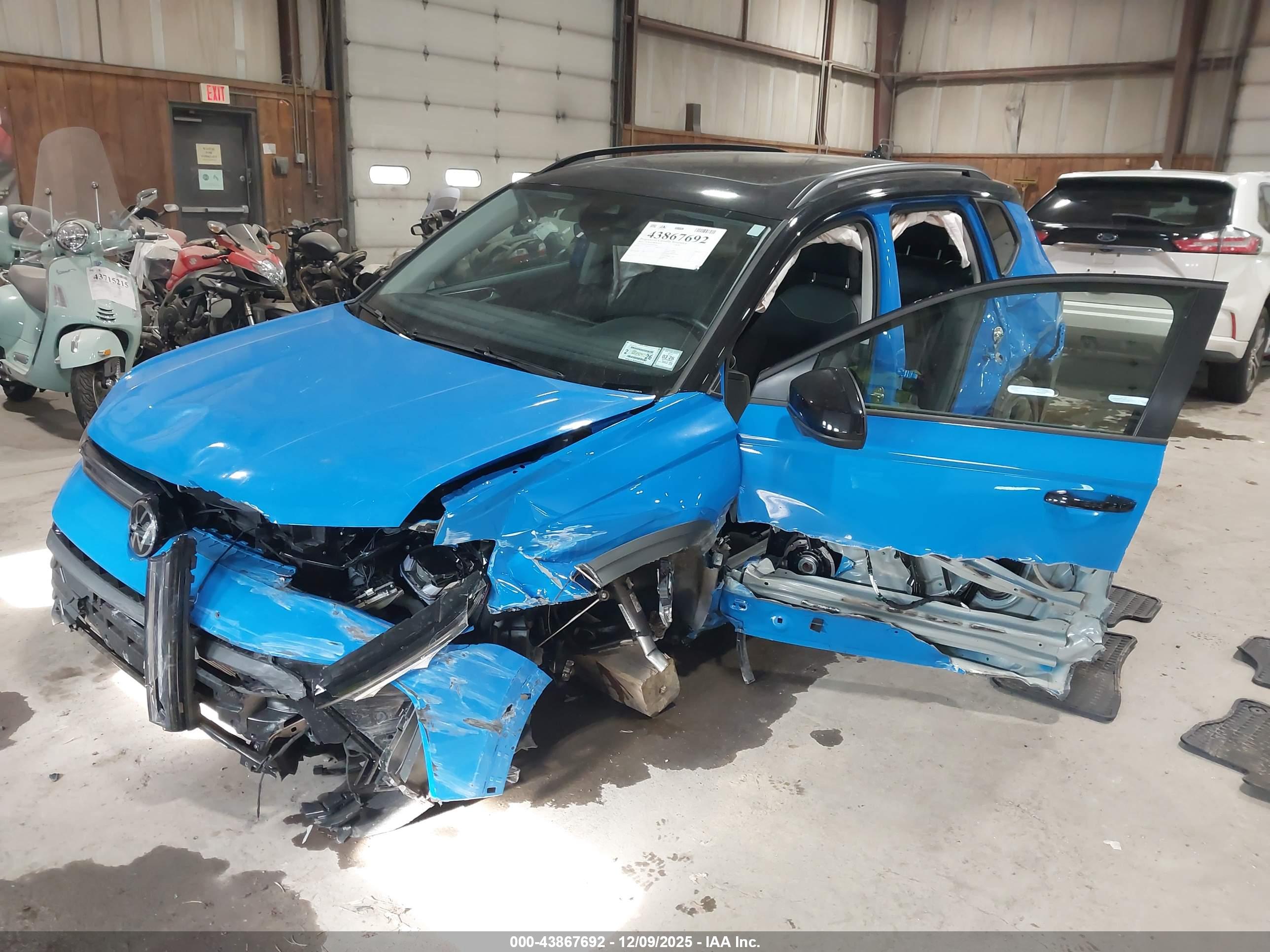VOLKSWAGEN TAOS image 6