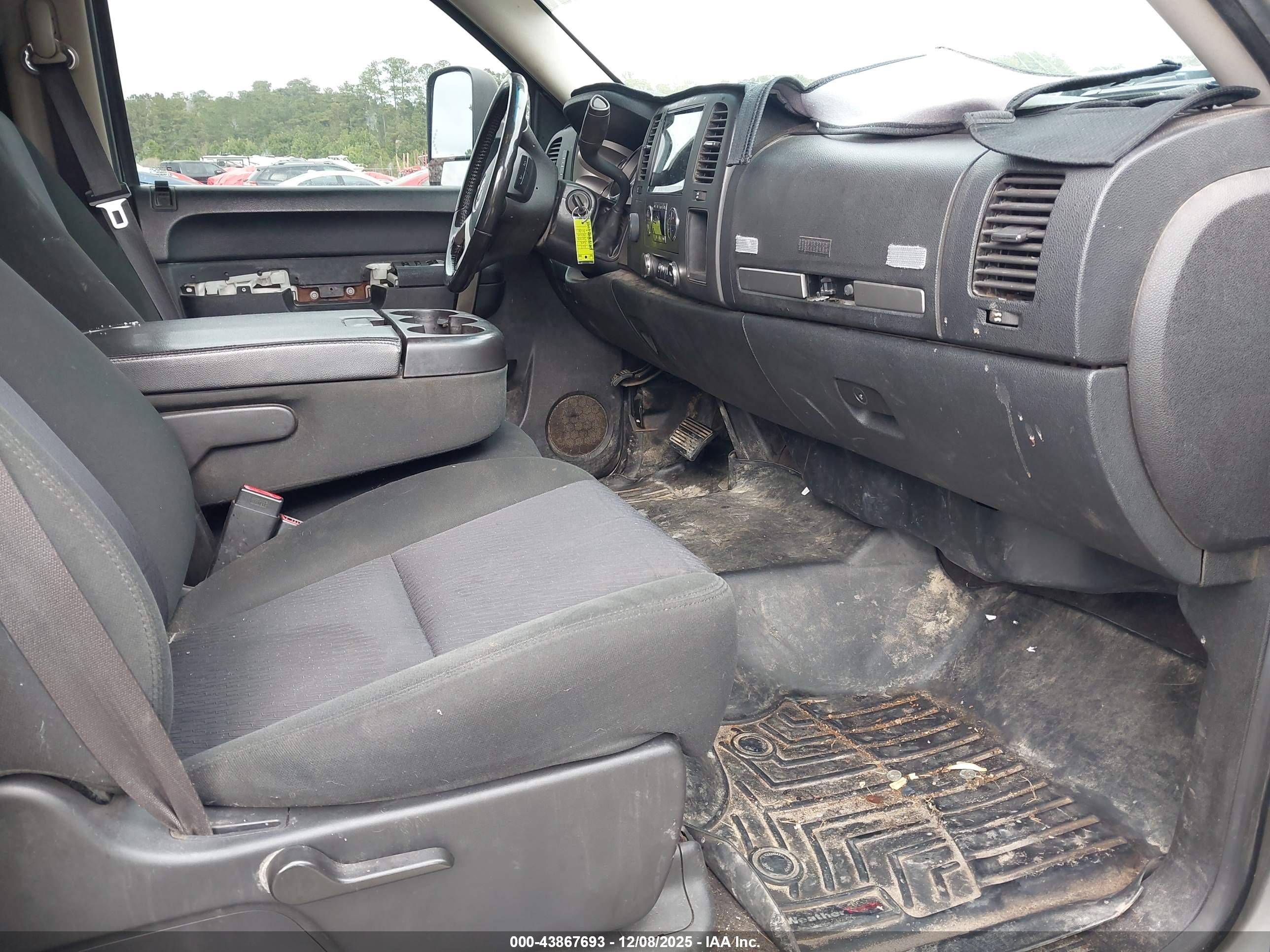 GMC SIERRA image 5