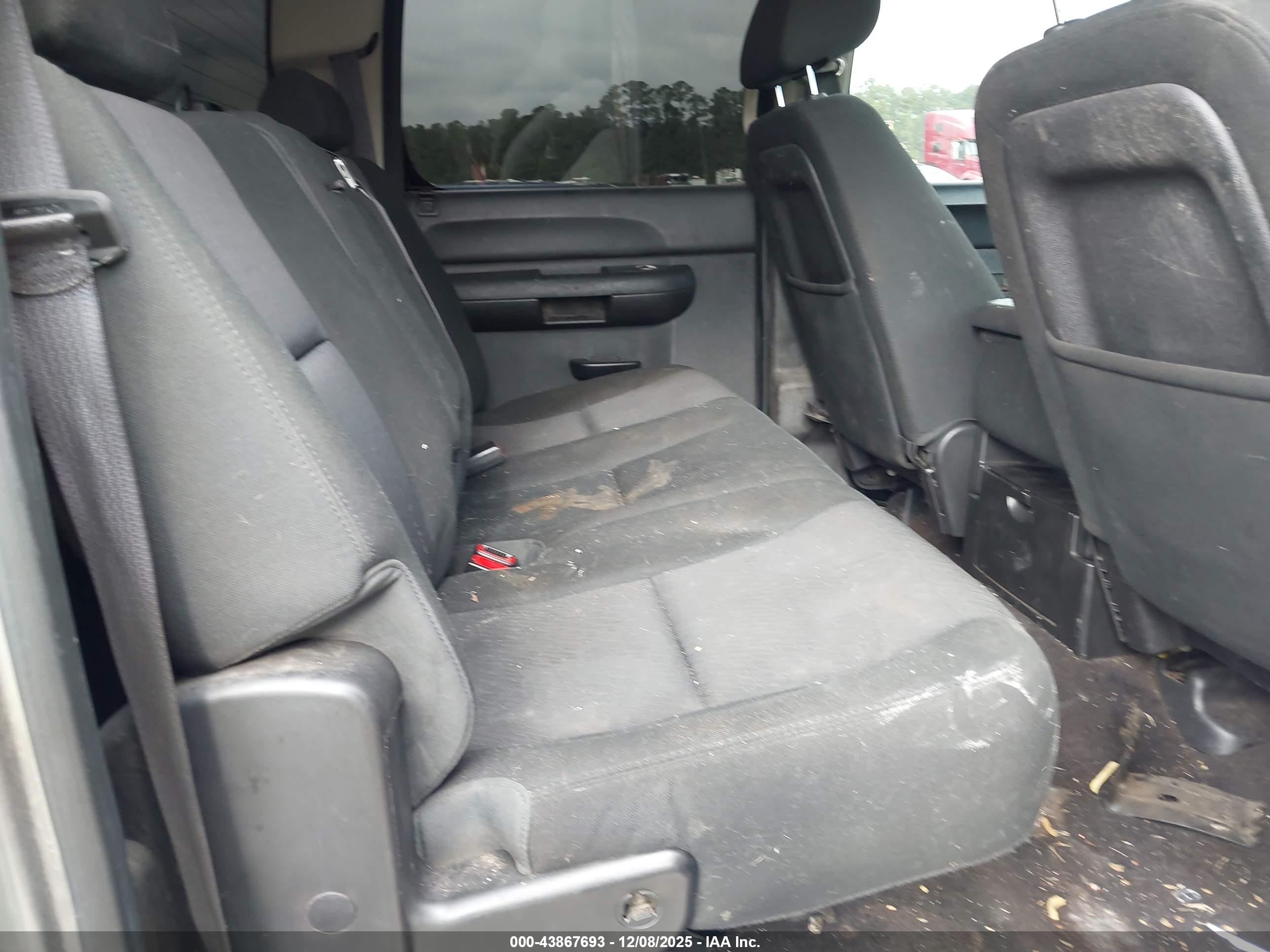 GMC SIERRA image 8