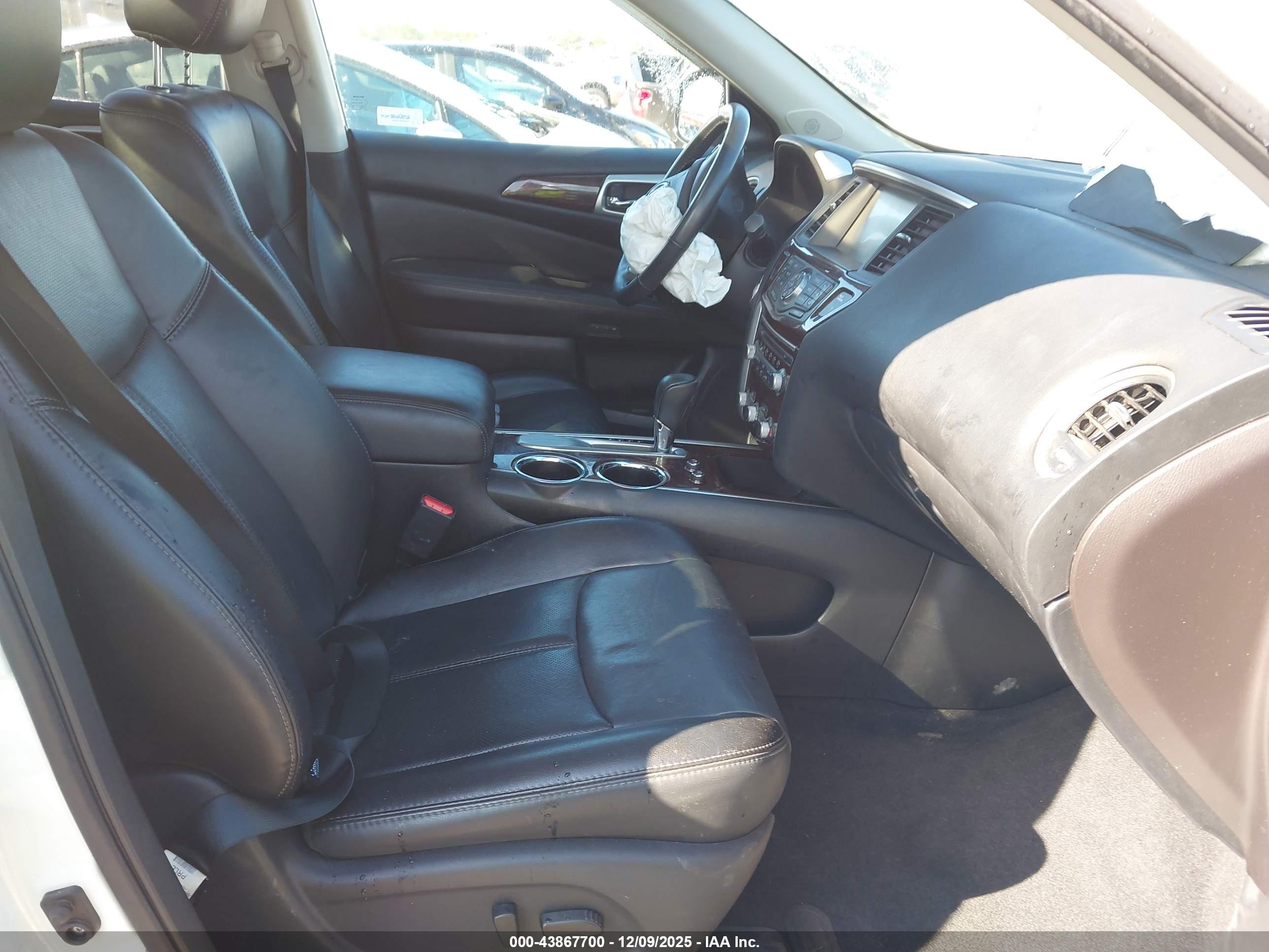 NISSAN PATHFINDER image 5