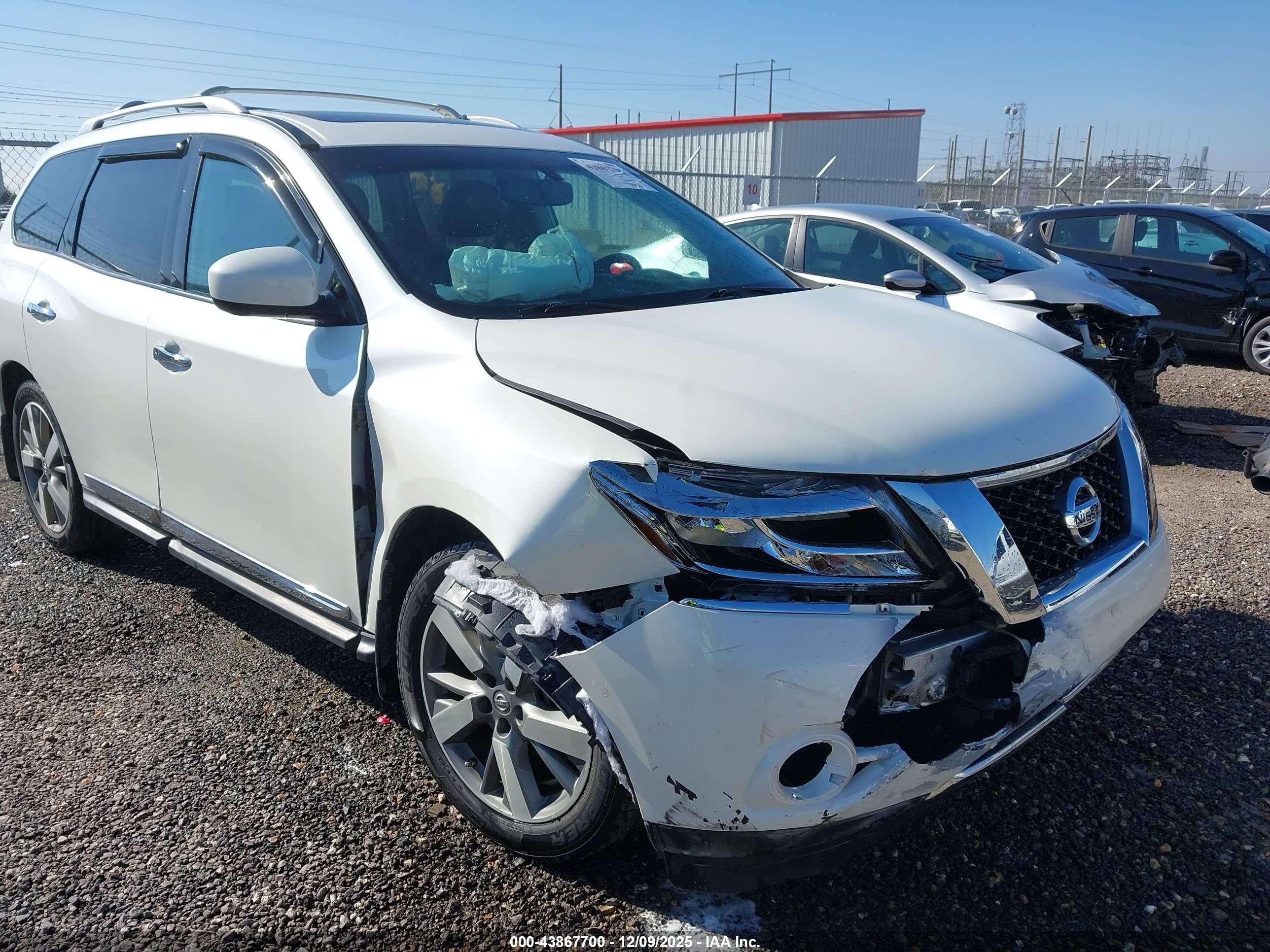 NISSAN PATHFINDER image 6