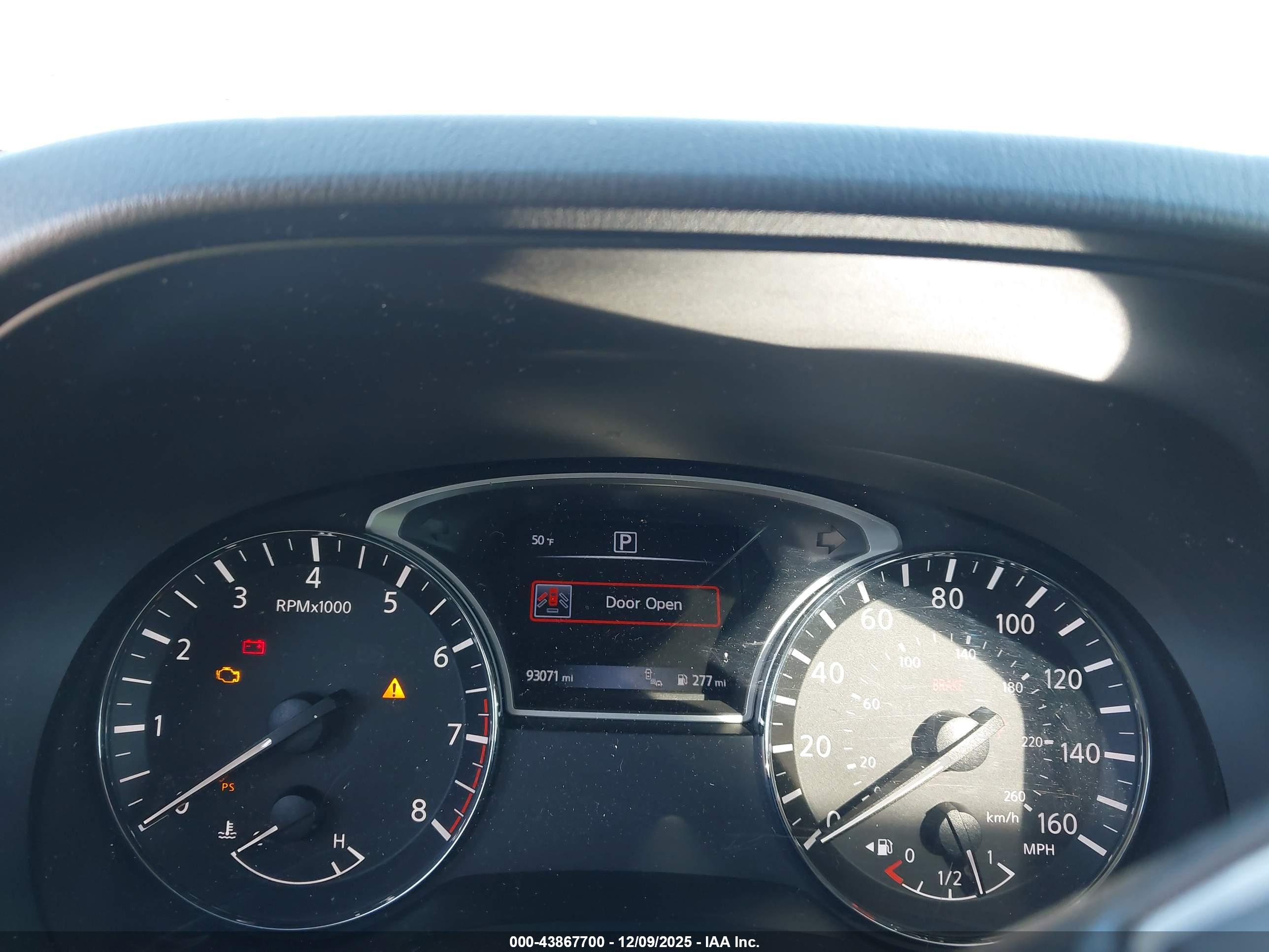NISSAN PATHFINDER image 7