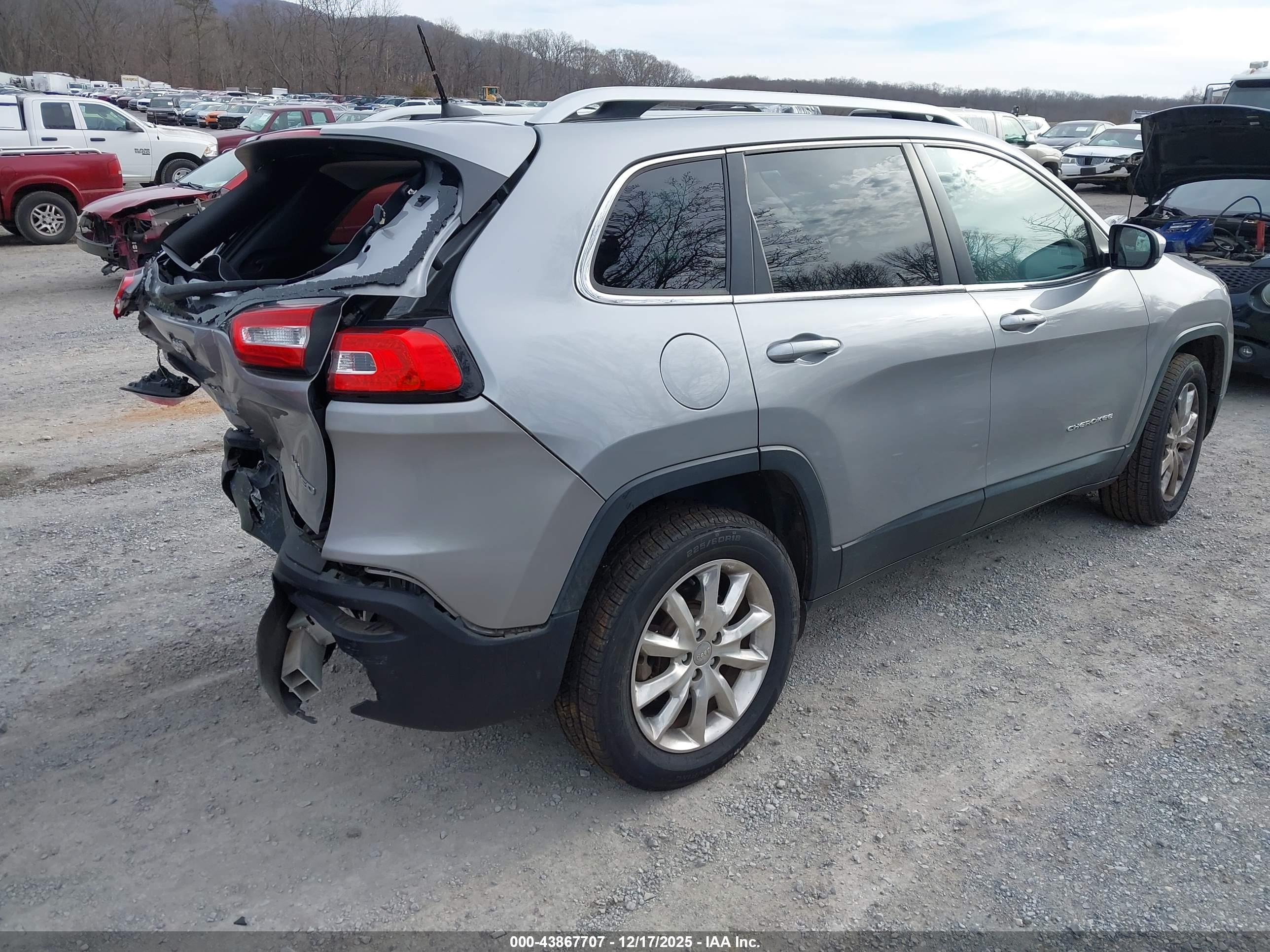 JEEP CHEROKEE image 4