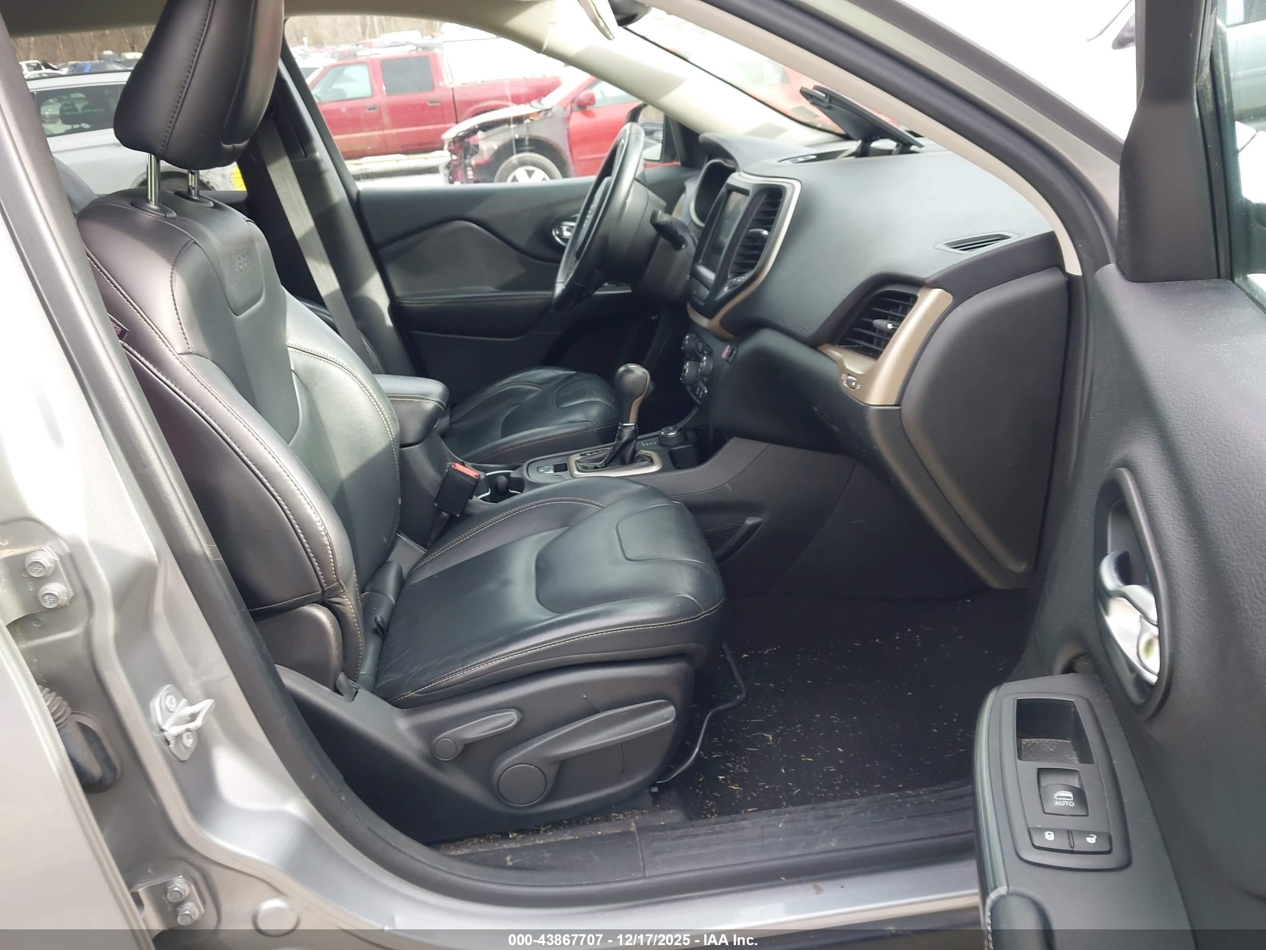 JEEP CHEROKEE image 5