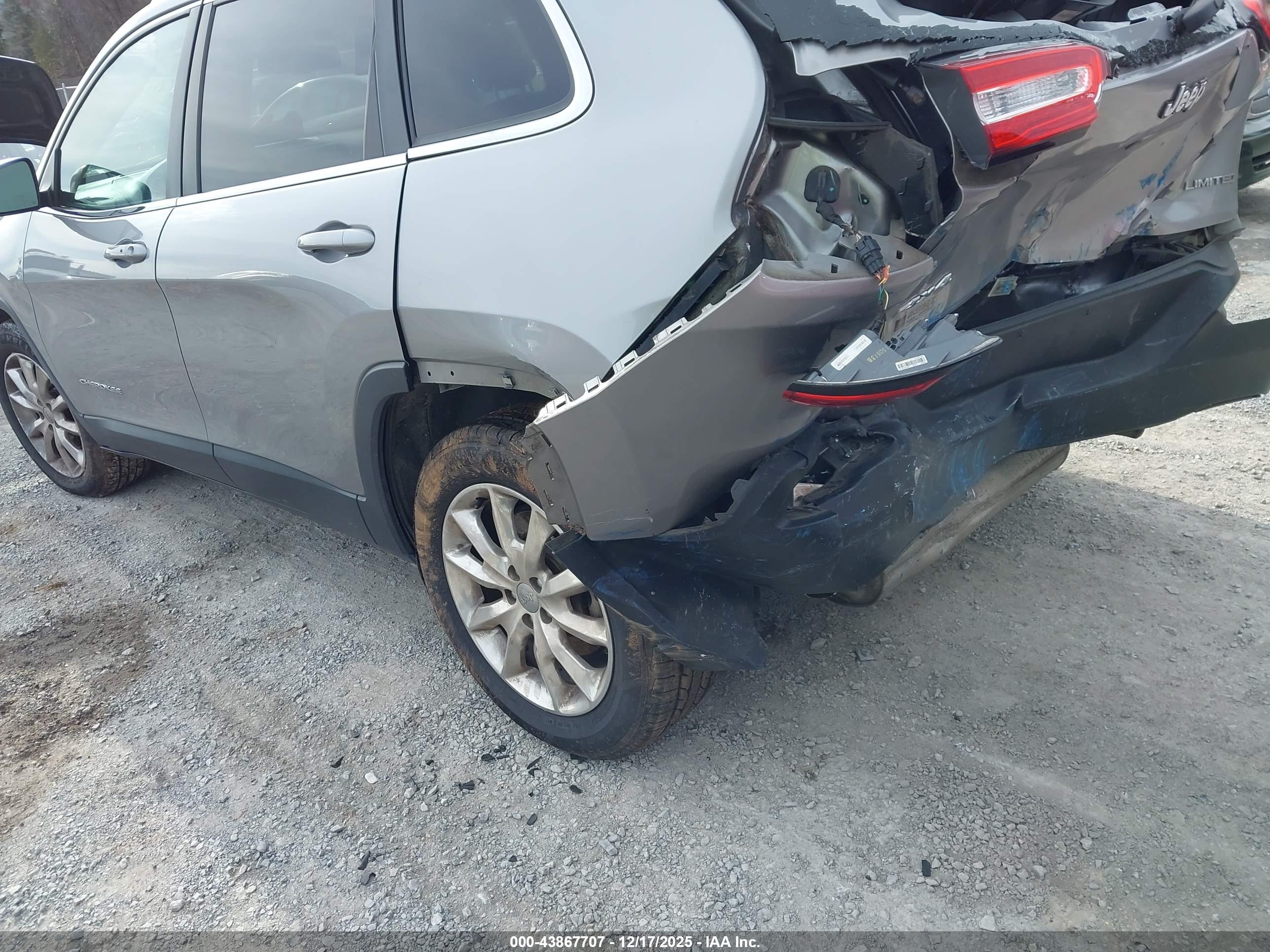 JEEP CHEROKEE image 6
