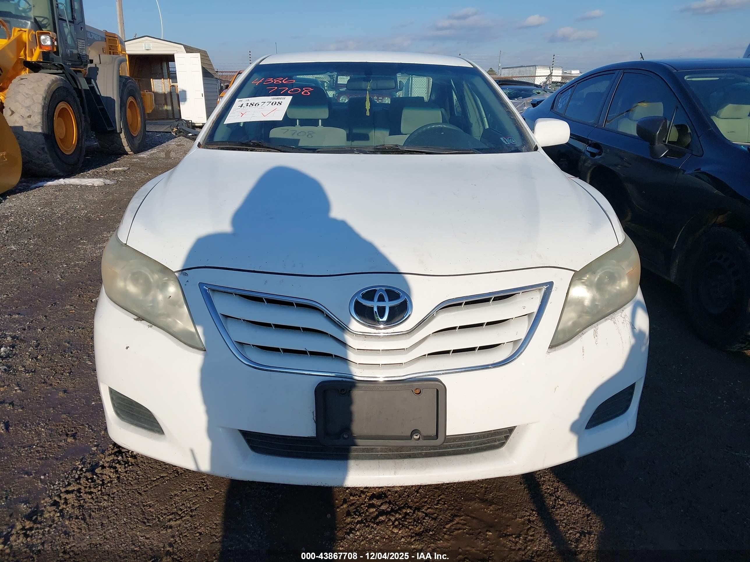 TOYOTA CAMRY image 6