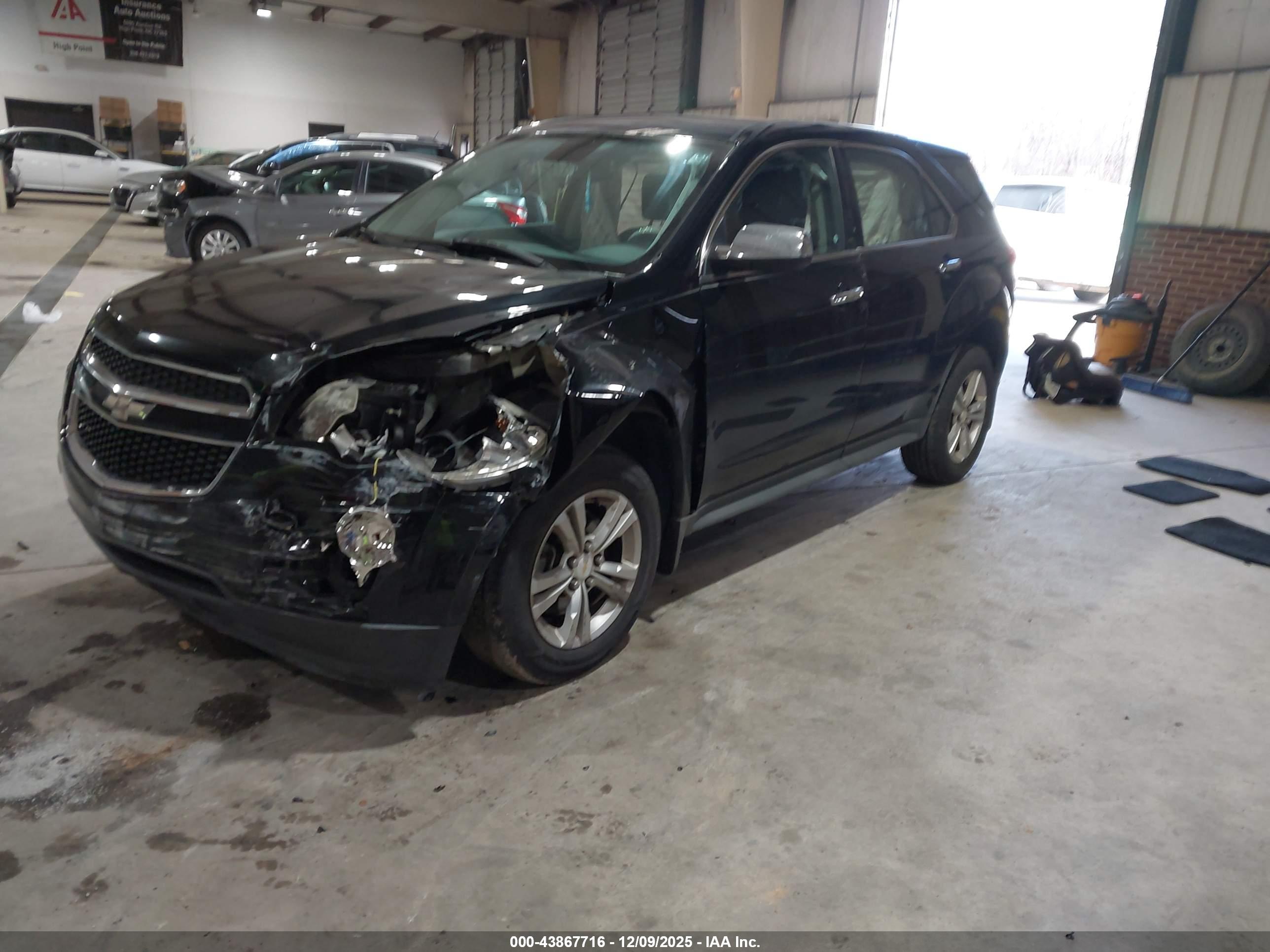 CHEVROLET EQUINOX image 2