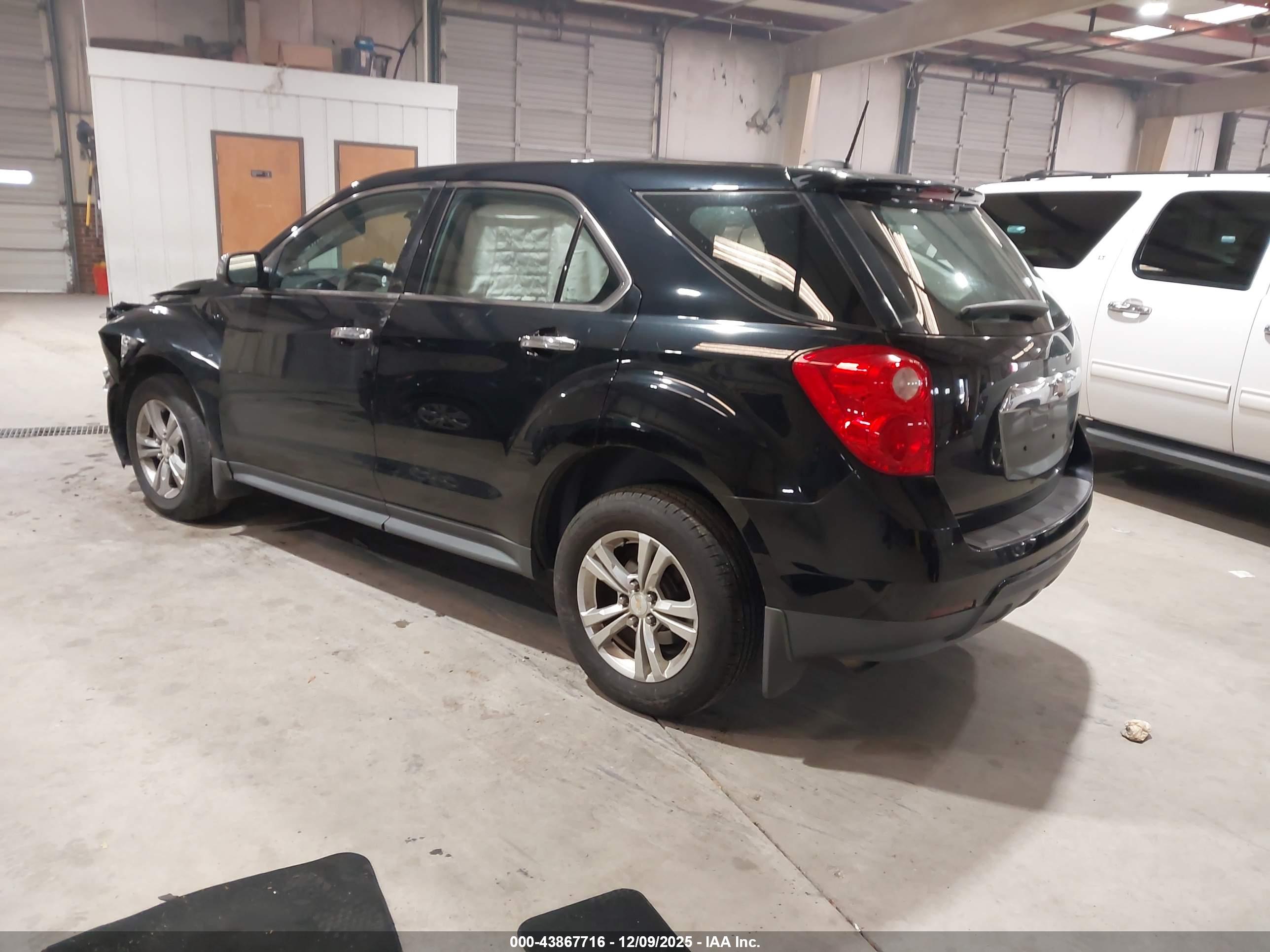 CHEVROLET EQUINOX image 3