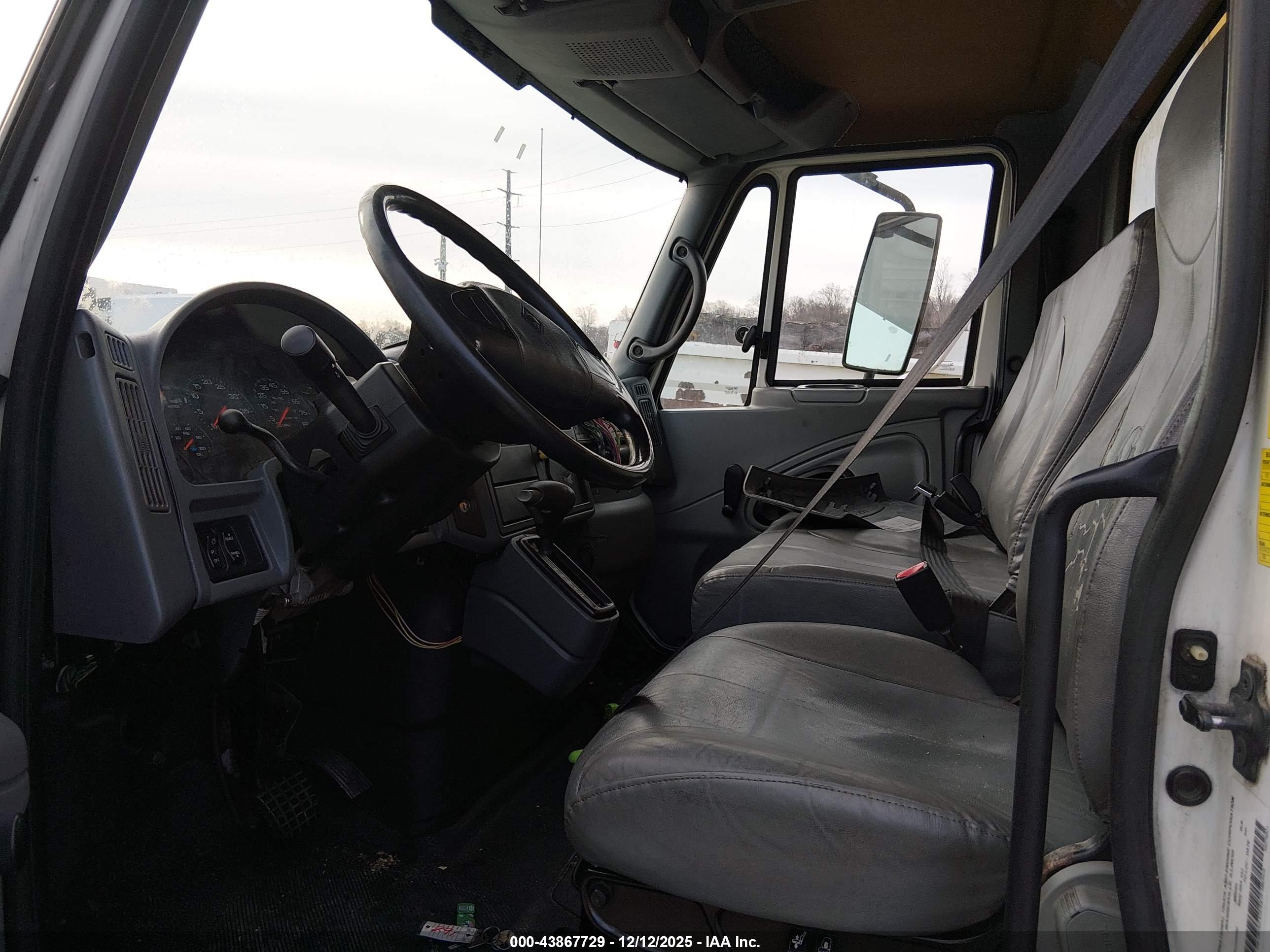 INTERNATIONAL 4000 image 8