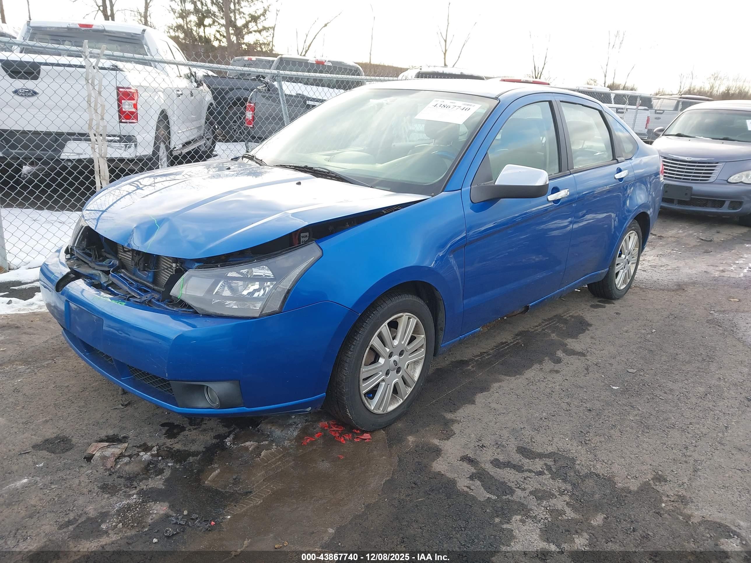 FORD FOCUS image 2