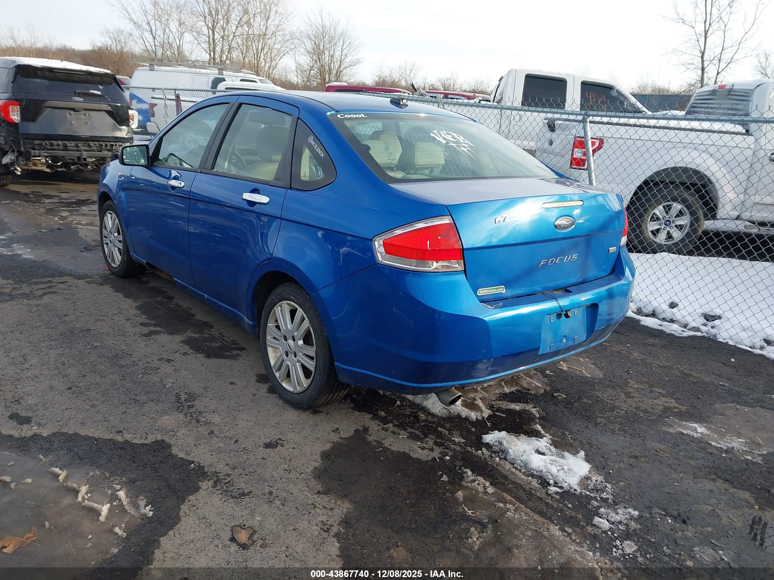 FORD FOCUS image 3