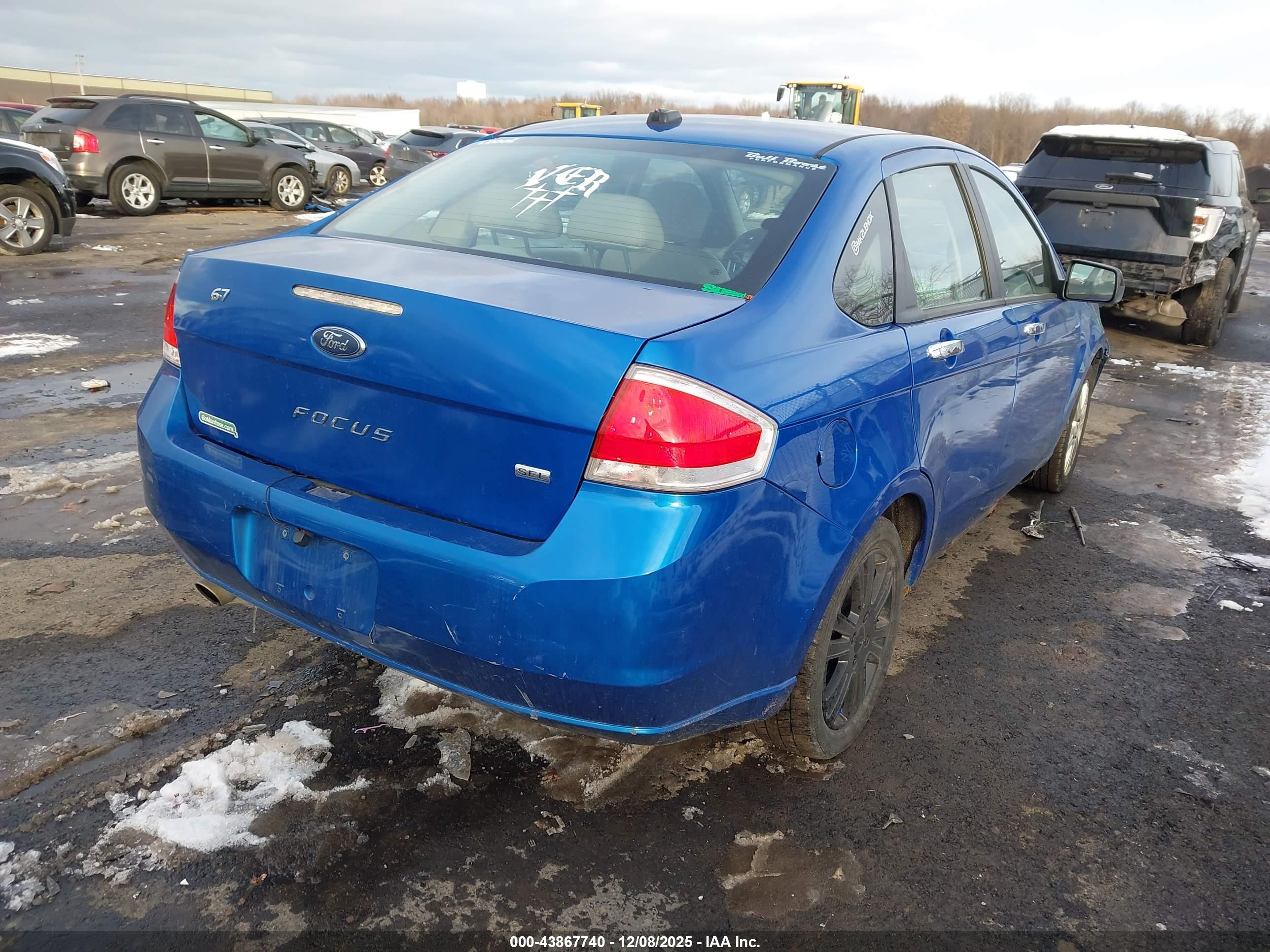 FORD FOCUS image 4