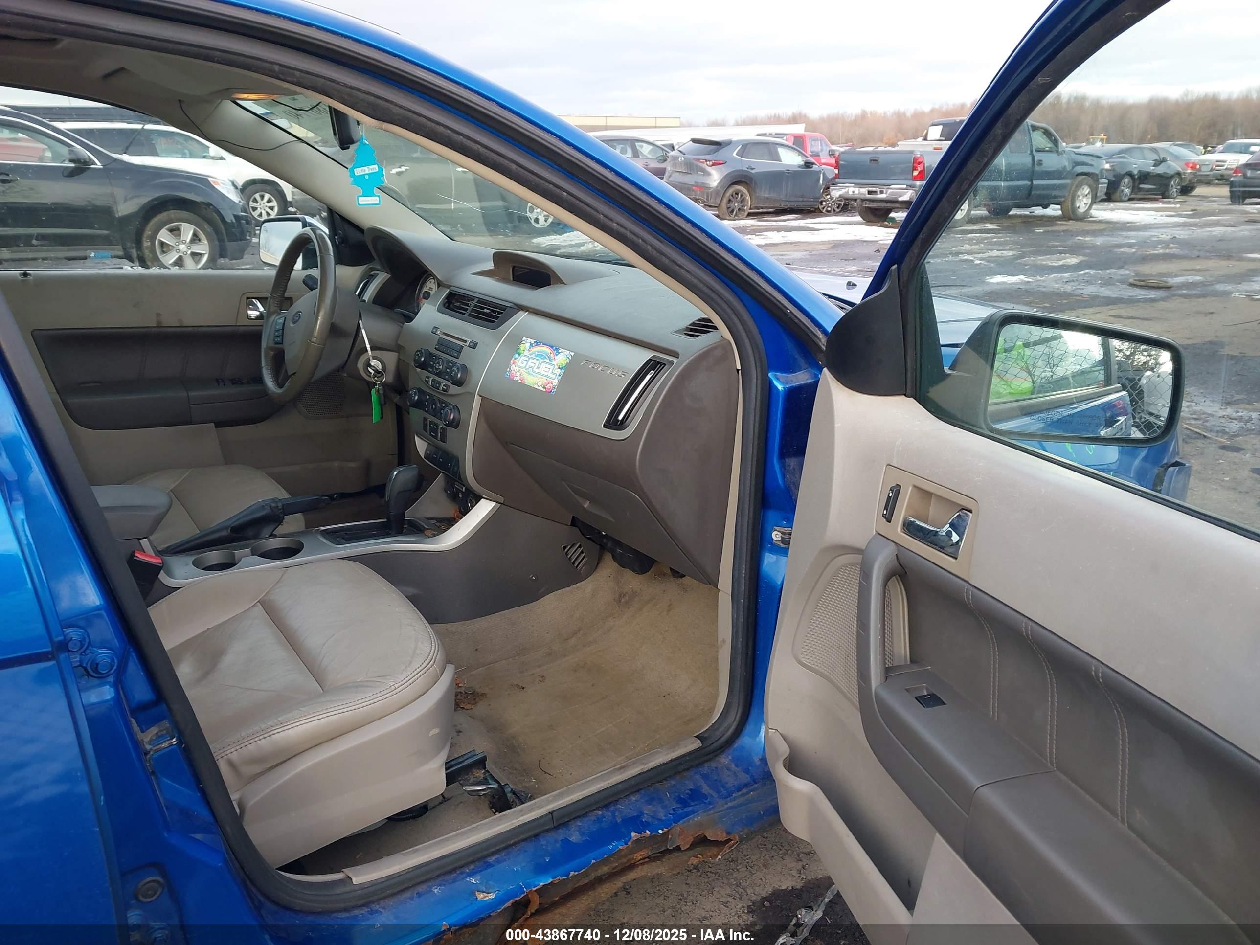 FORD FOCUS image 5