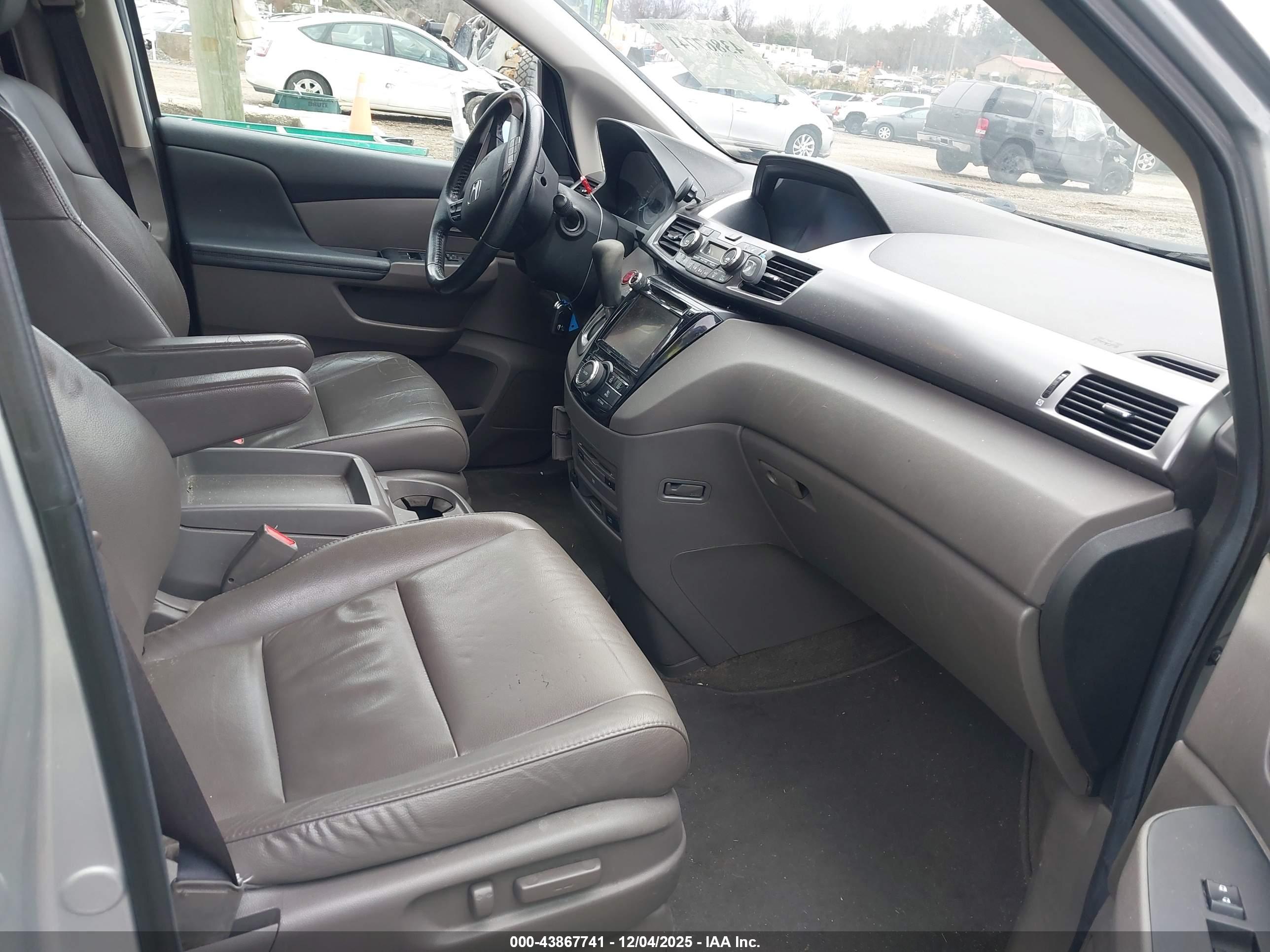 HONDA ODYSSEY image 5
