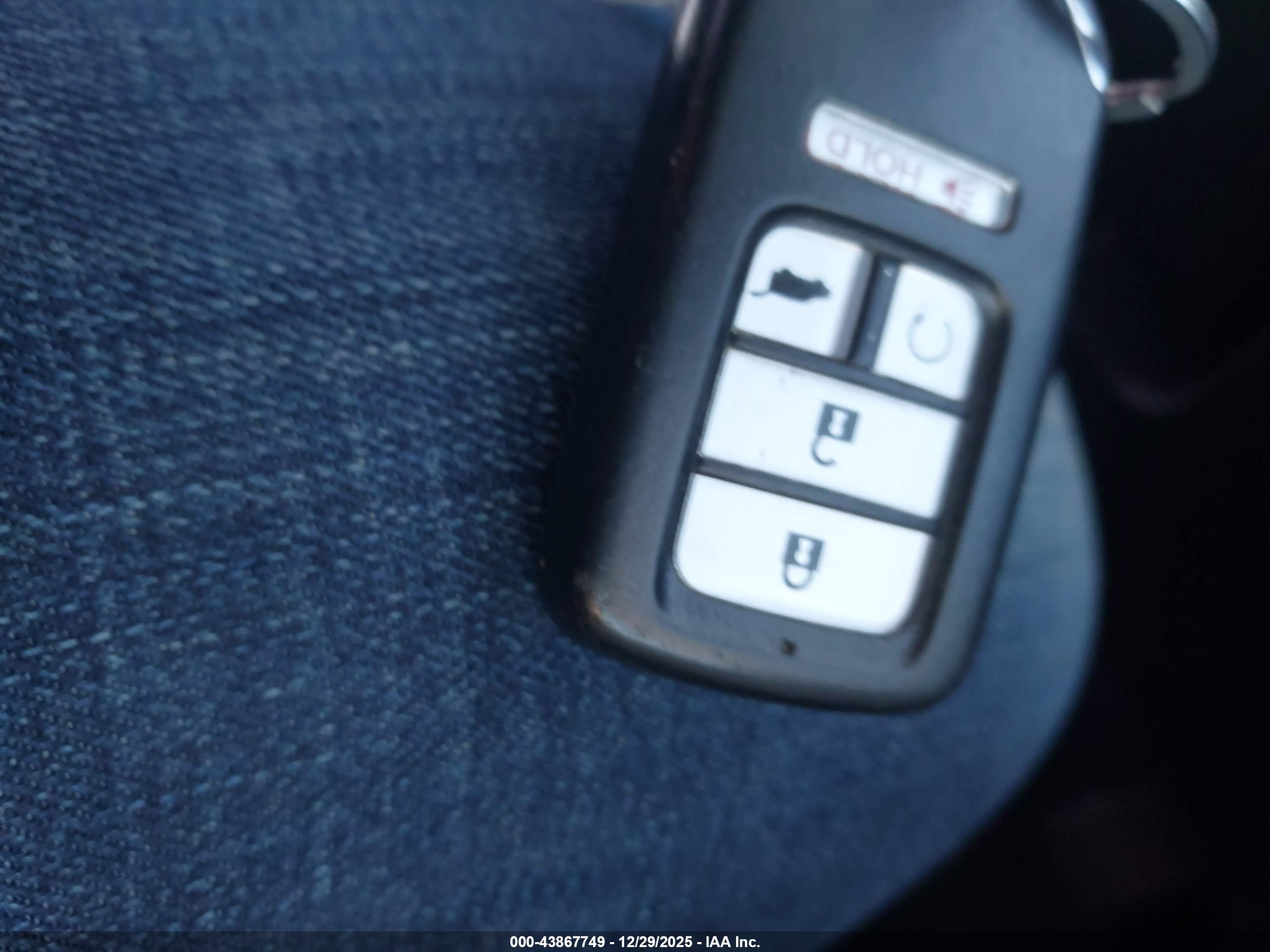 HONDA CR-V image 11