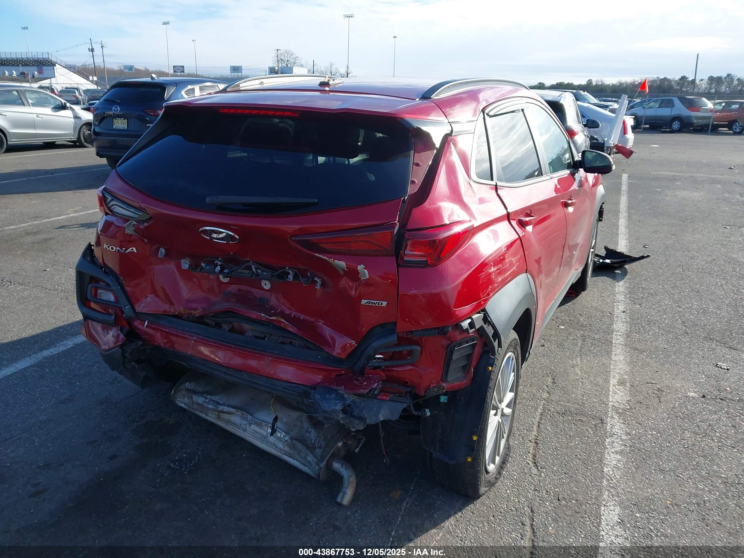 HYUNDAI KONA image 4