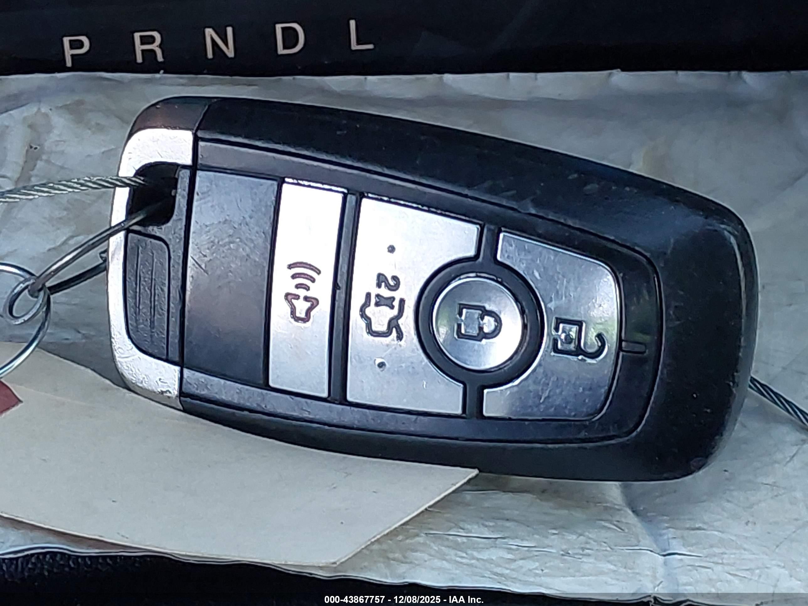 FORD FUSION image 11