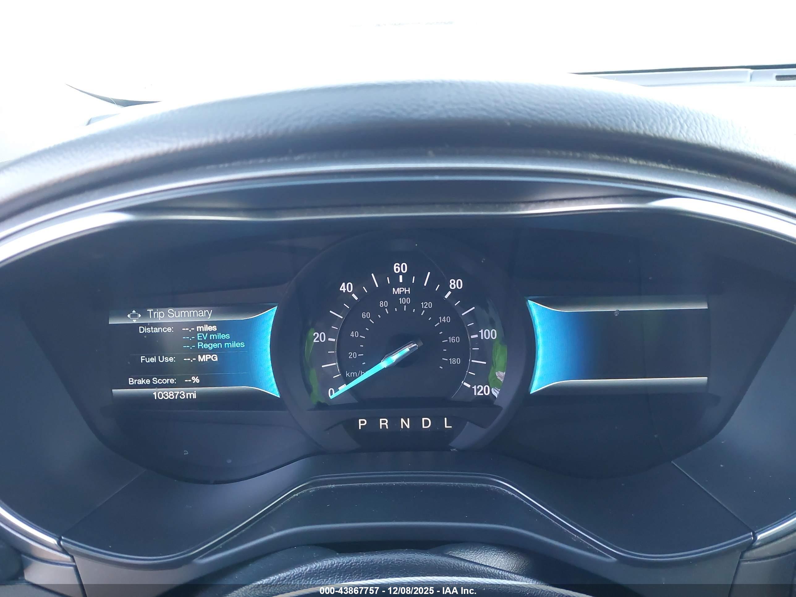 FORD FUSION image 7