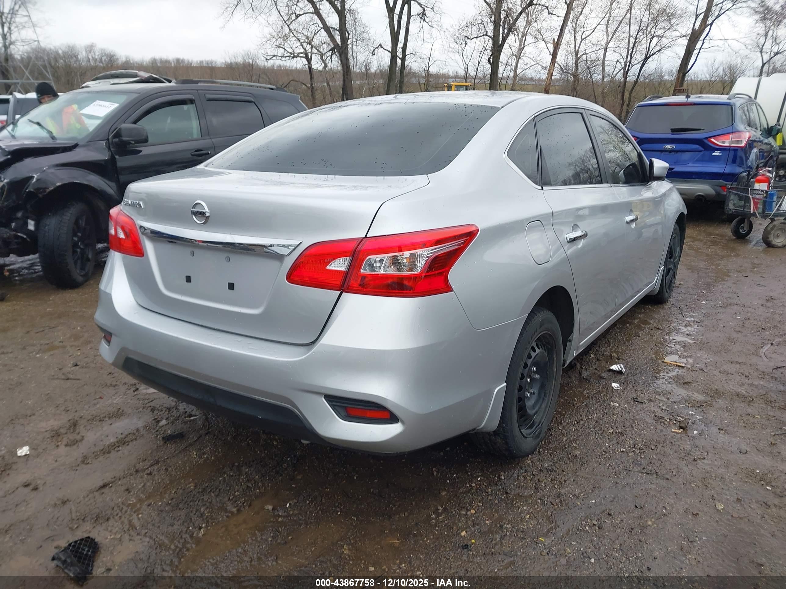 NISSAN SENTRA image 4