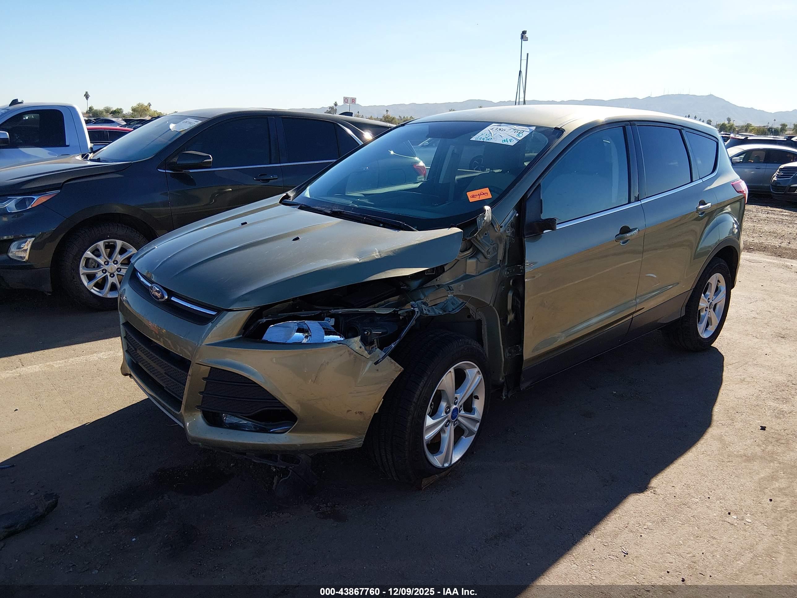 FORD ESCAPE image 2