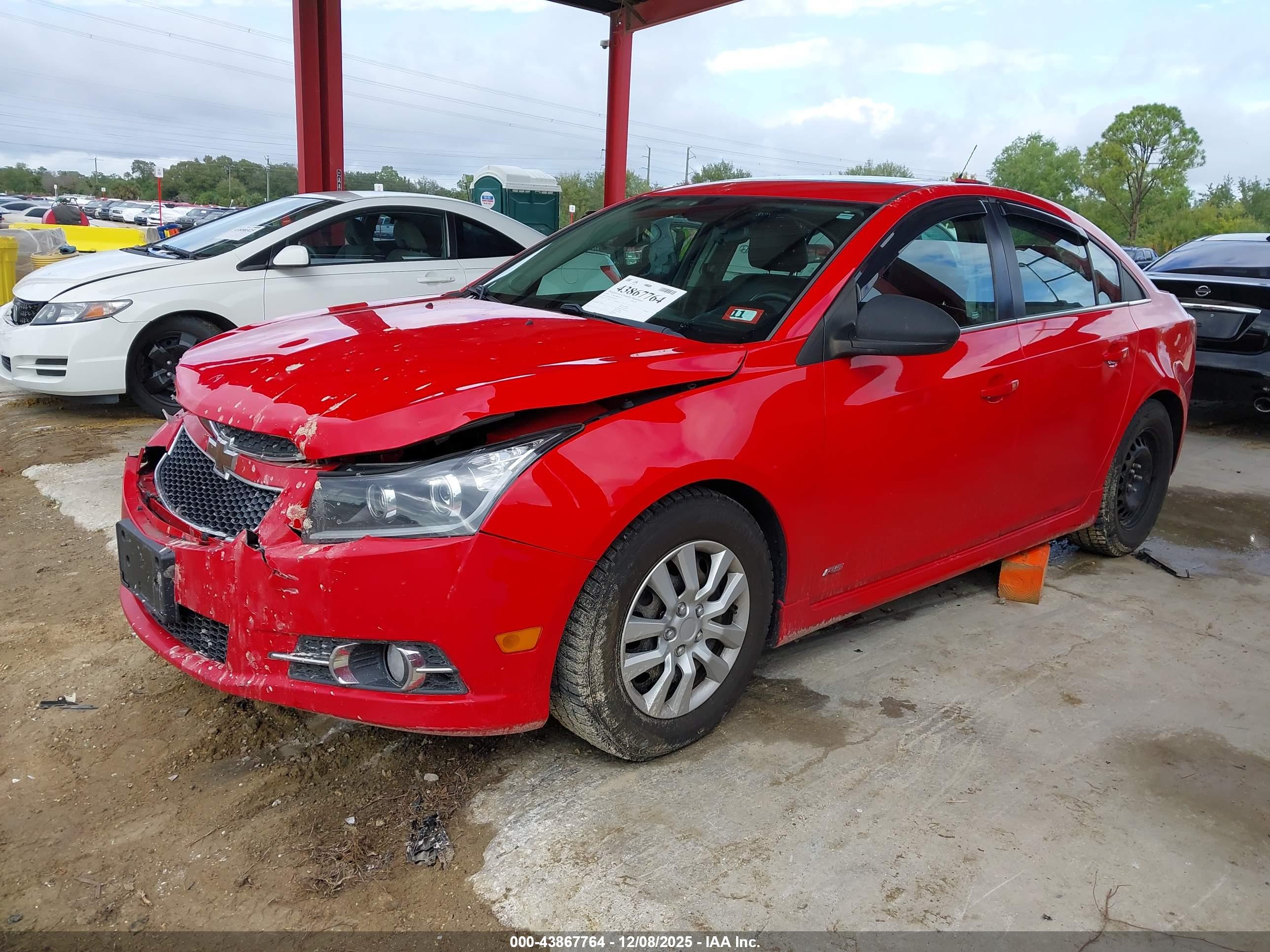 CHEVROLET CRUZE image 2