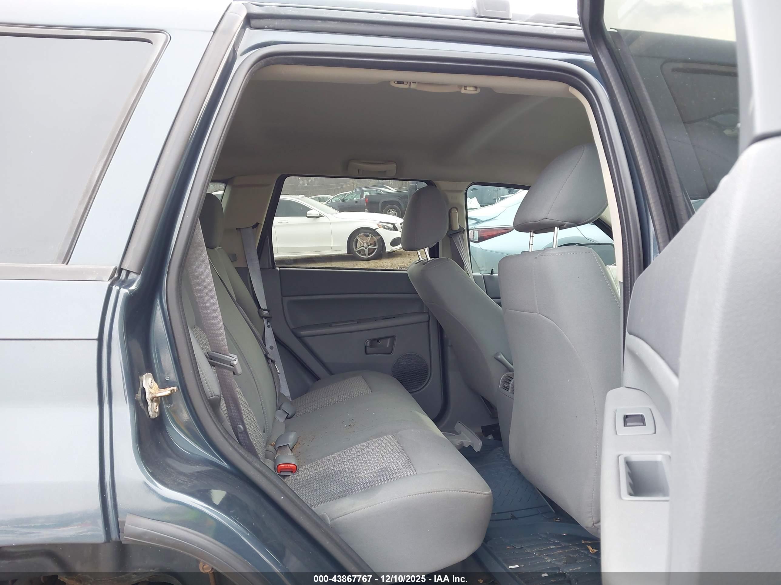 JEEP GRAND image 8