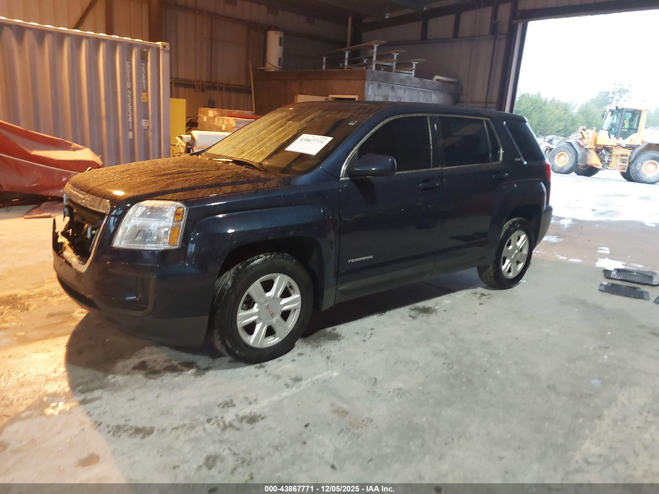 GMC TERRAIN image 2