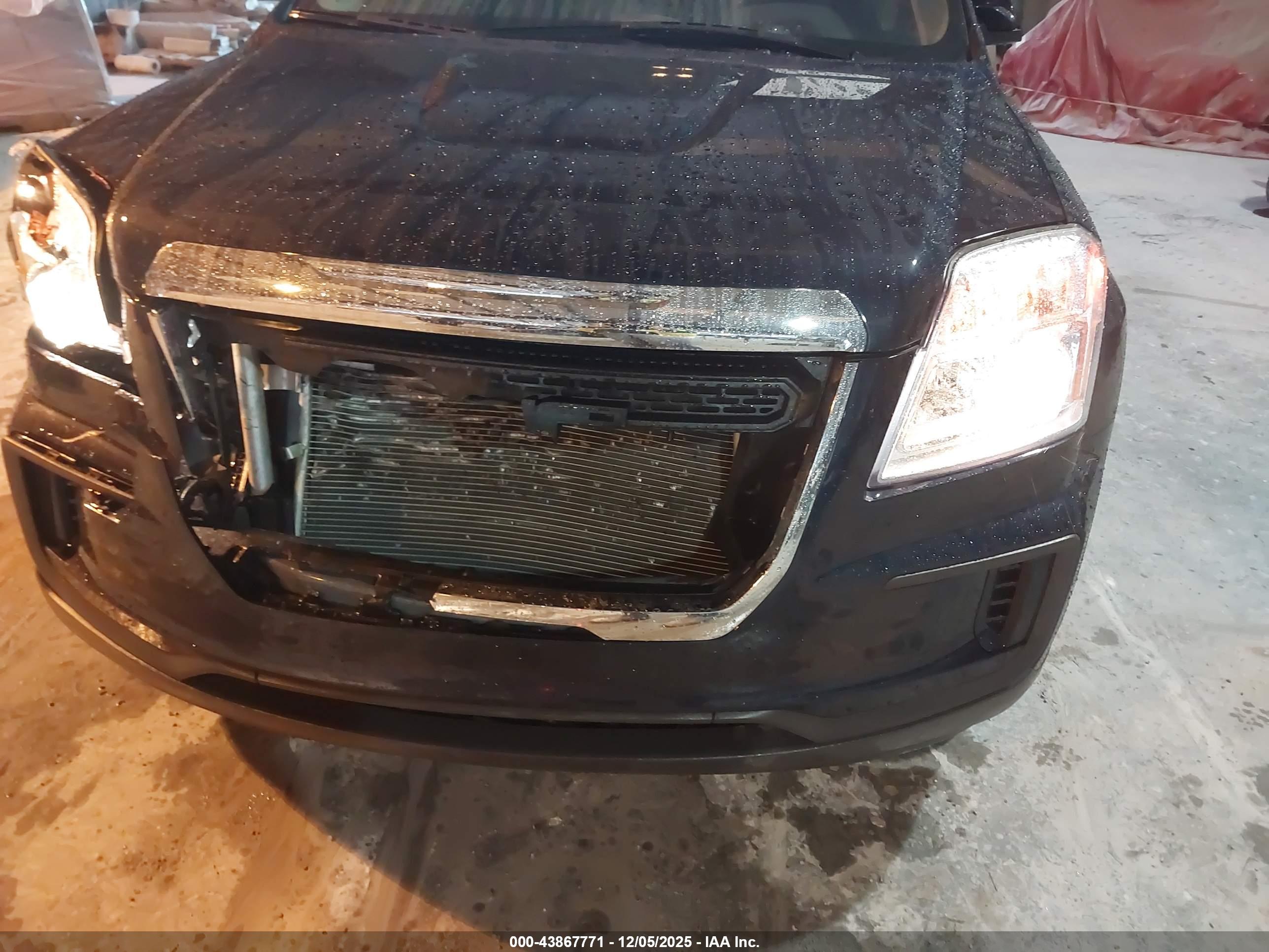 GMC TERRAIN image 6
