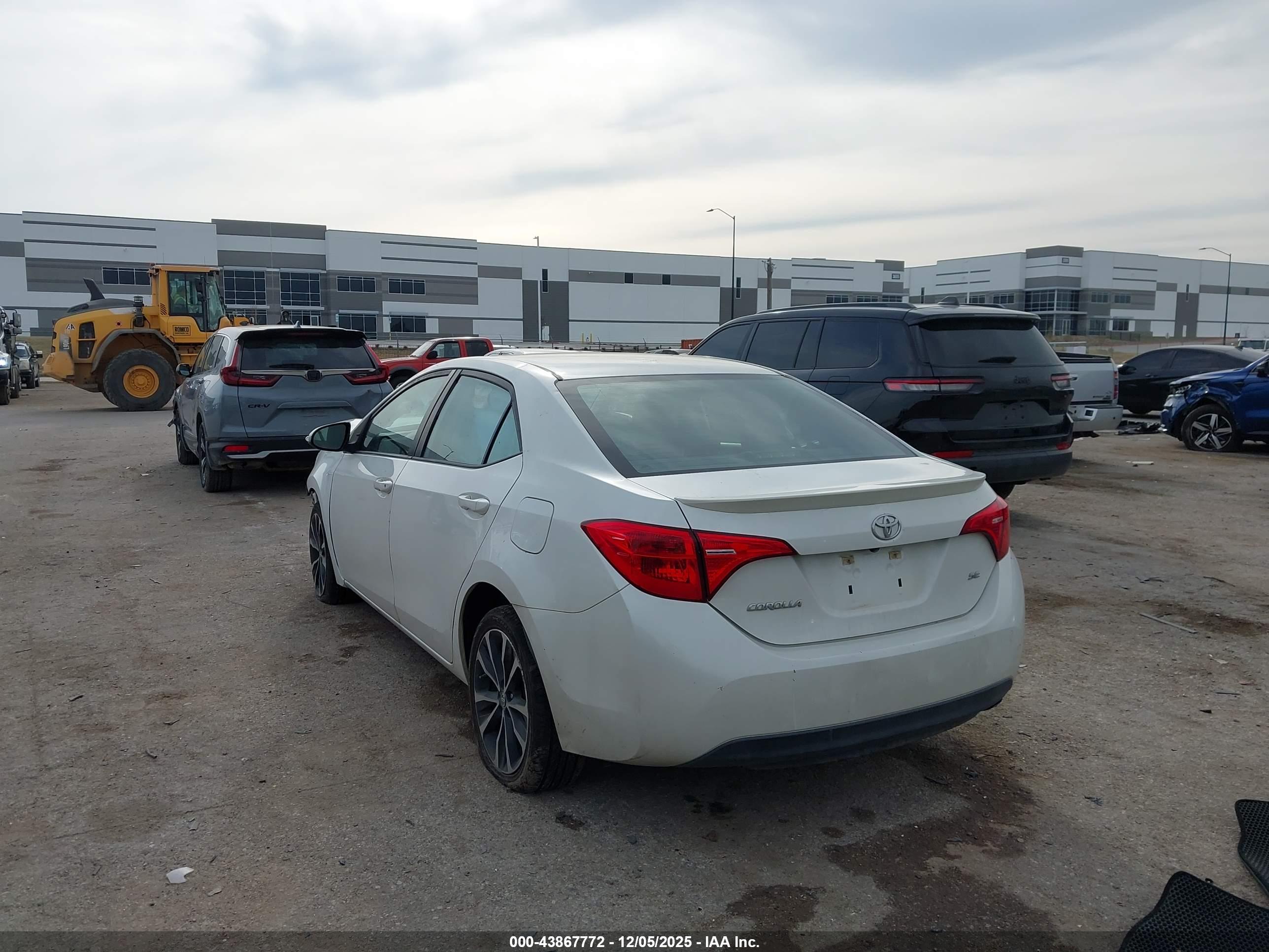 TOYOTA COROLLA image 3