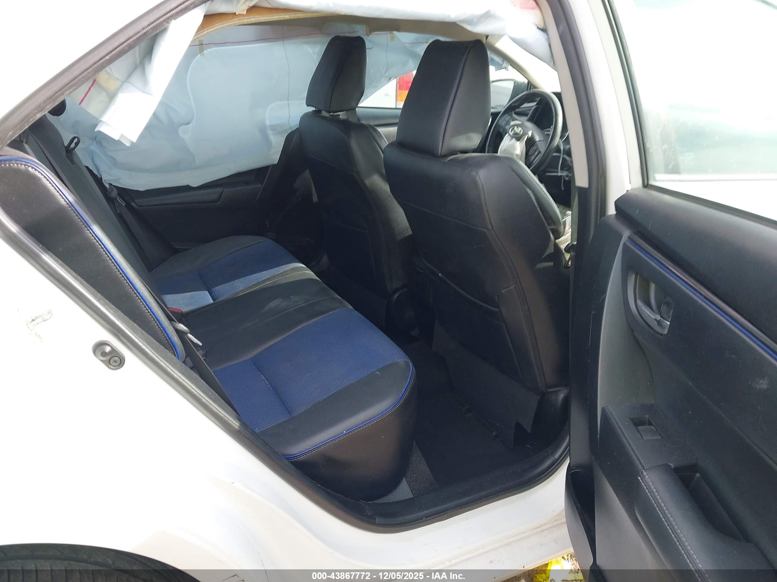 TOYOTA COROLLA image 8