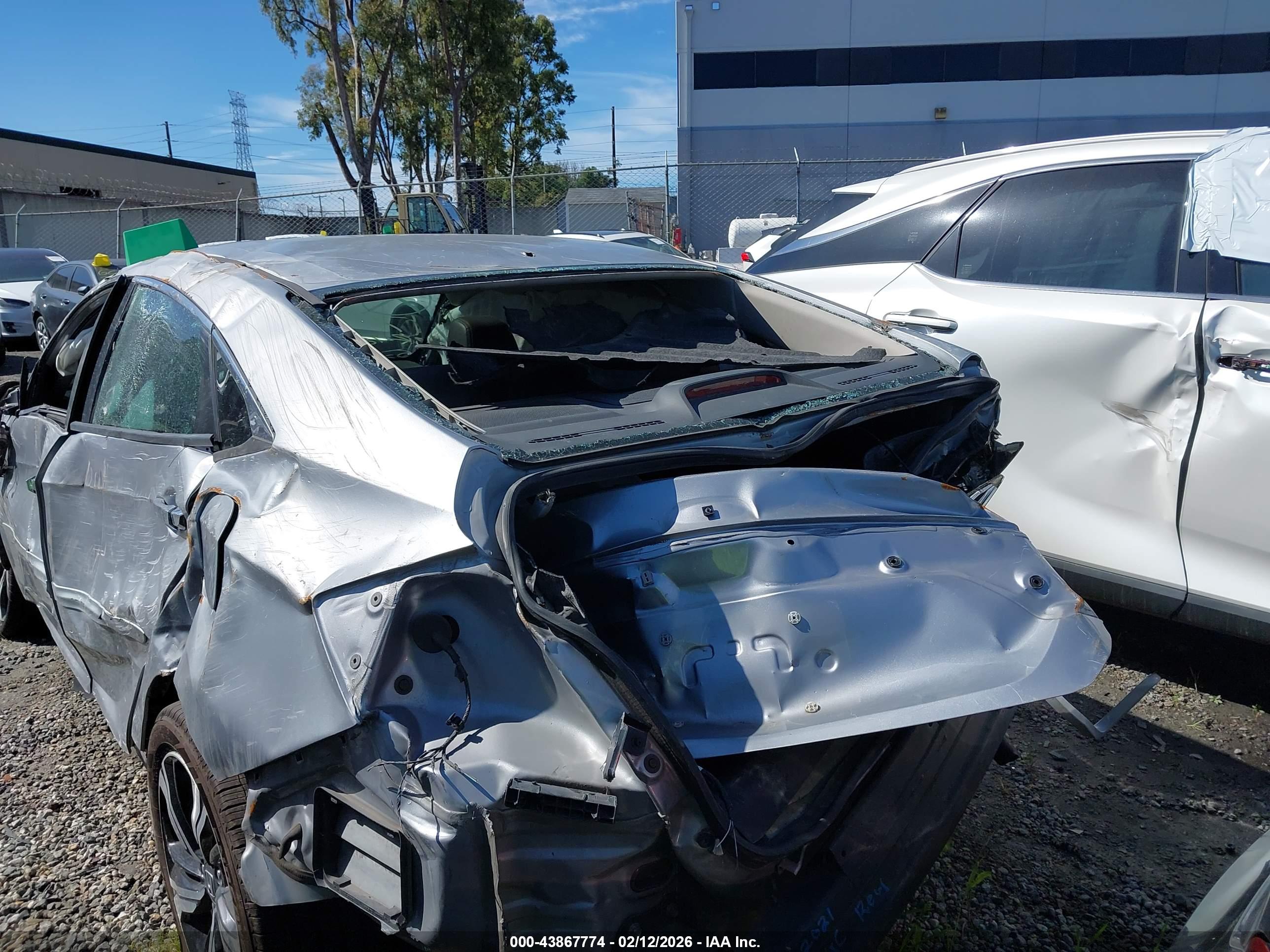 HONDA CIVIC image 3