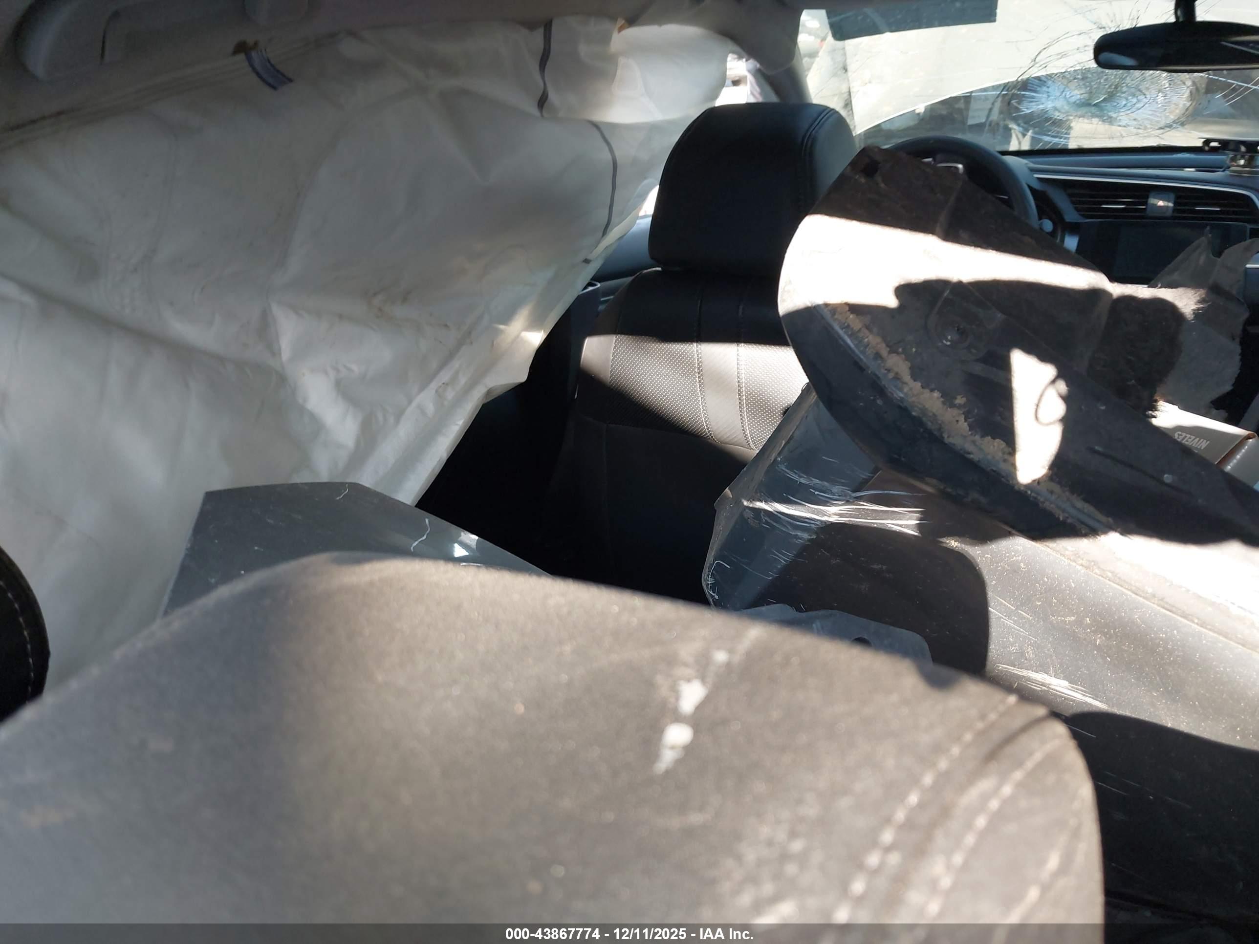 HONDA CIVIC image 8