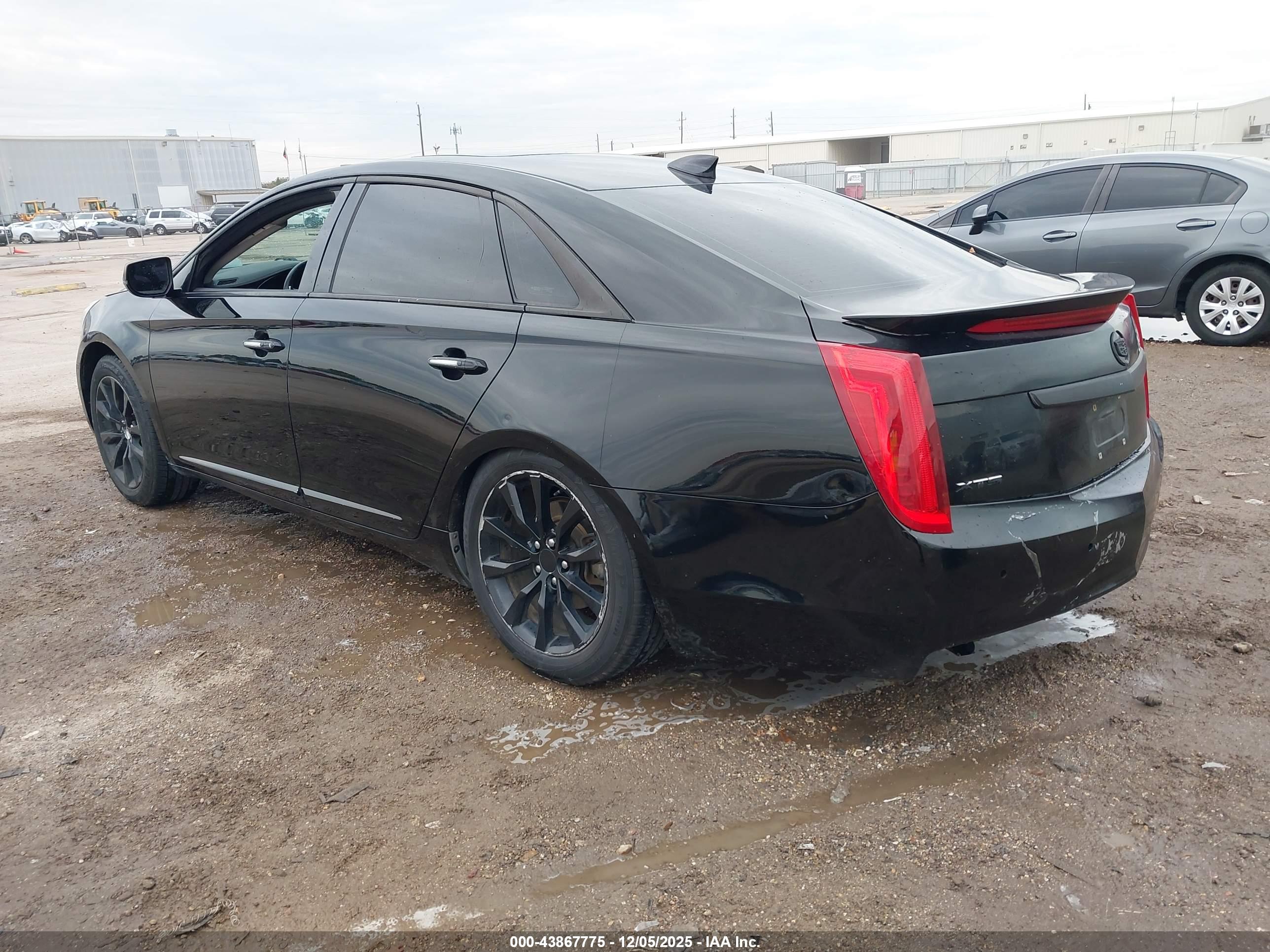 CADILLAC XTS image 3