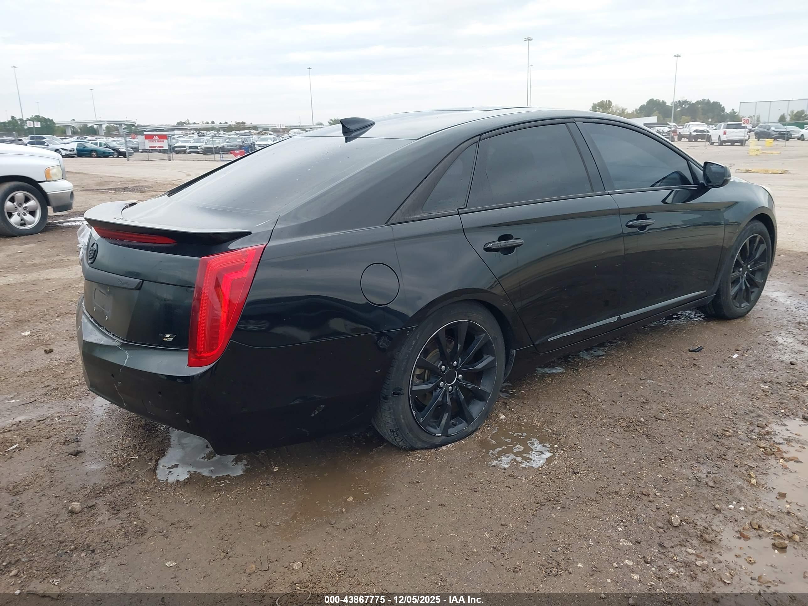 CADILLAC XTS image 4