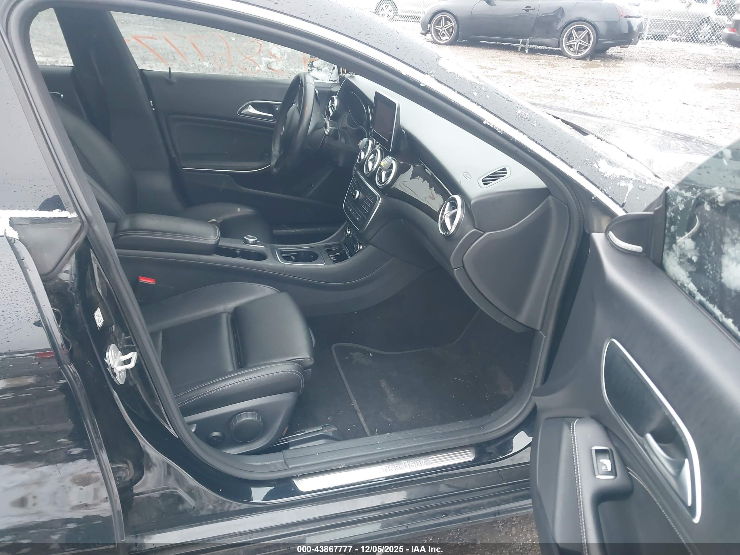 MERCEDES-BENZ CLA image 5