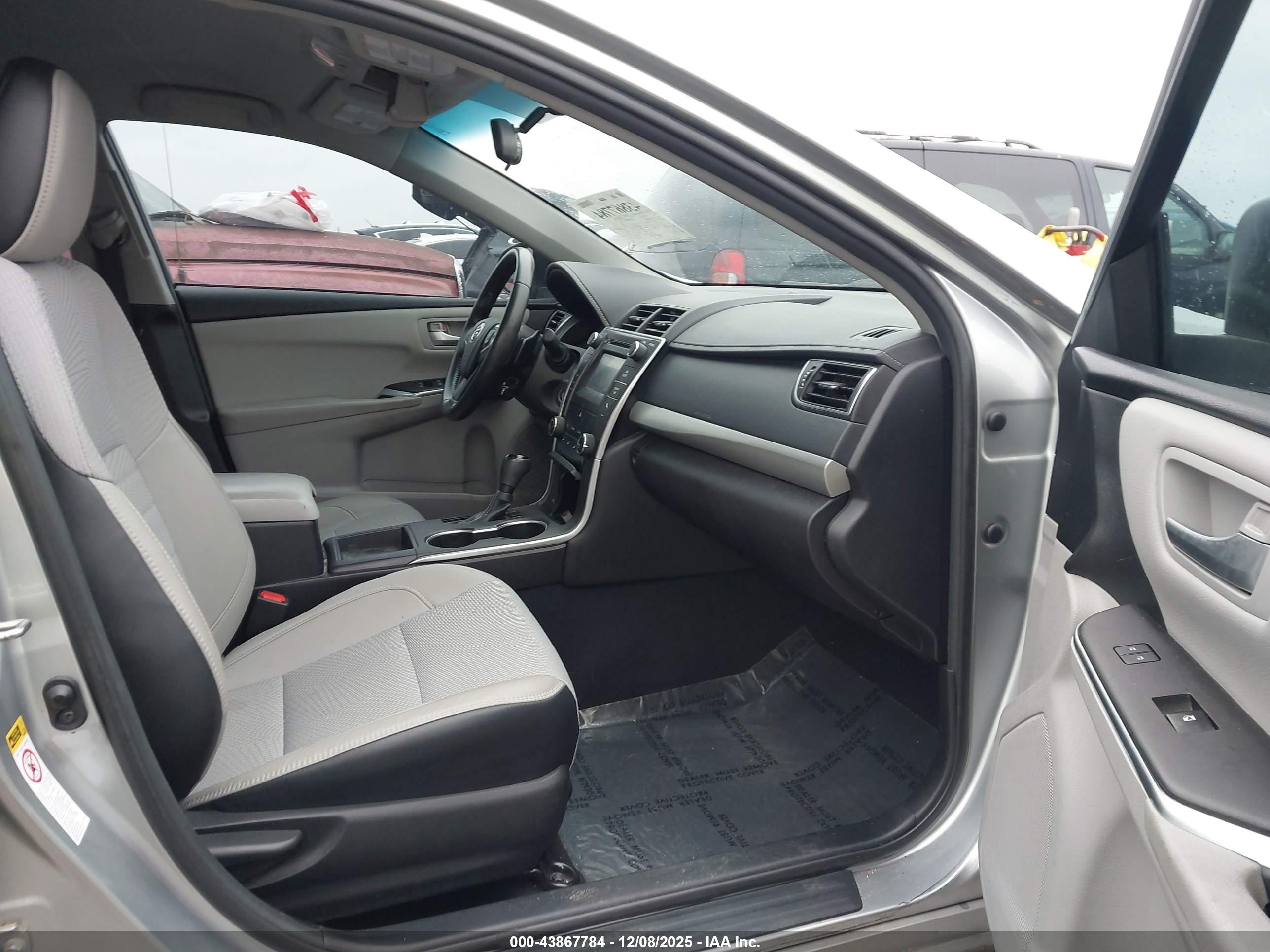 TOYOTA CAMRY image 5