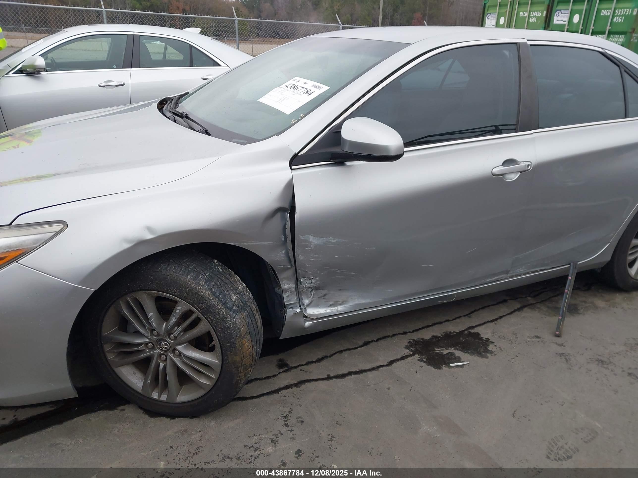 TOYOTA CAMRY image 6