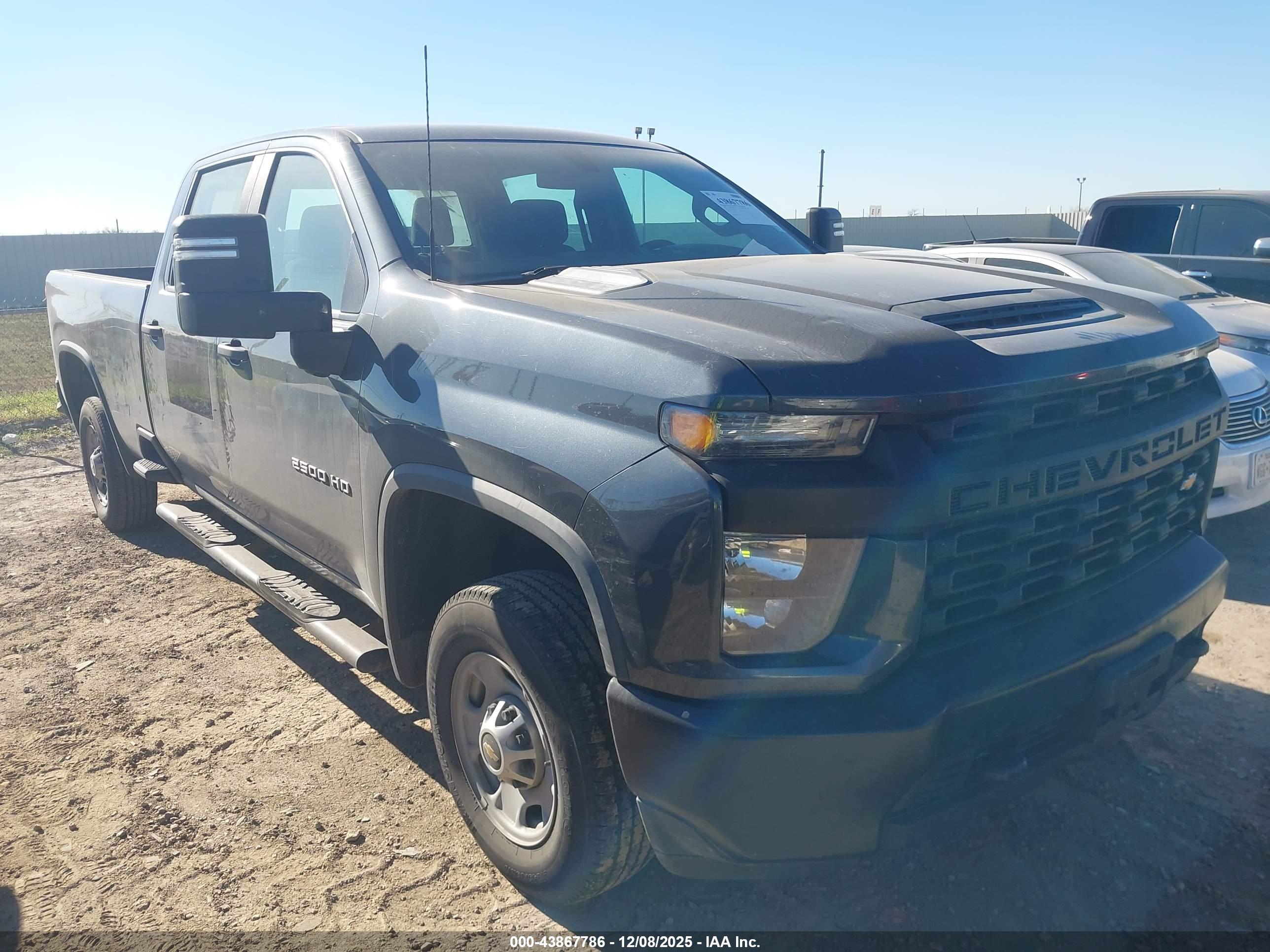 CHEVROLET SILVERADO image 2