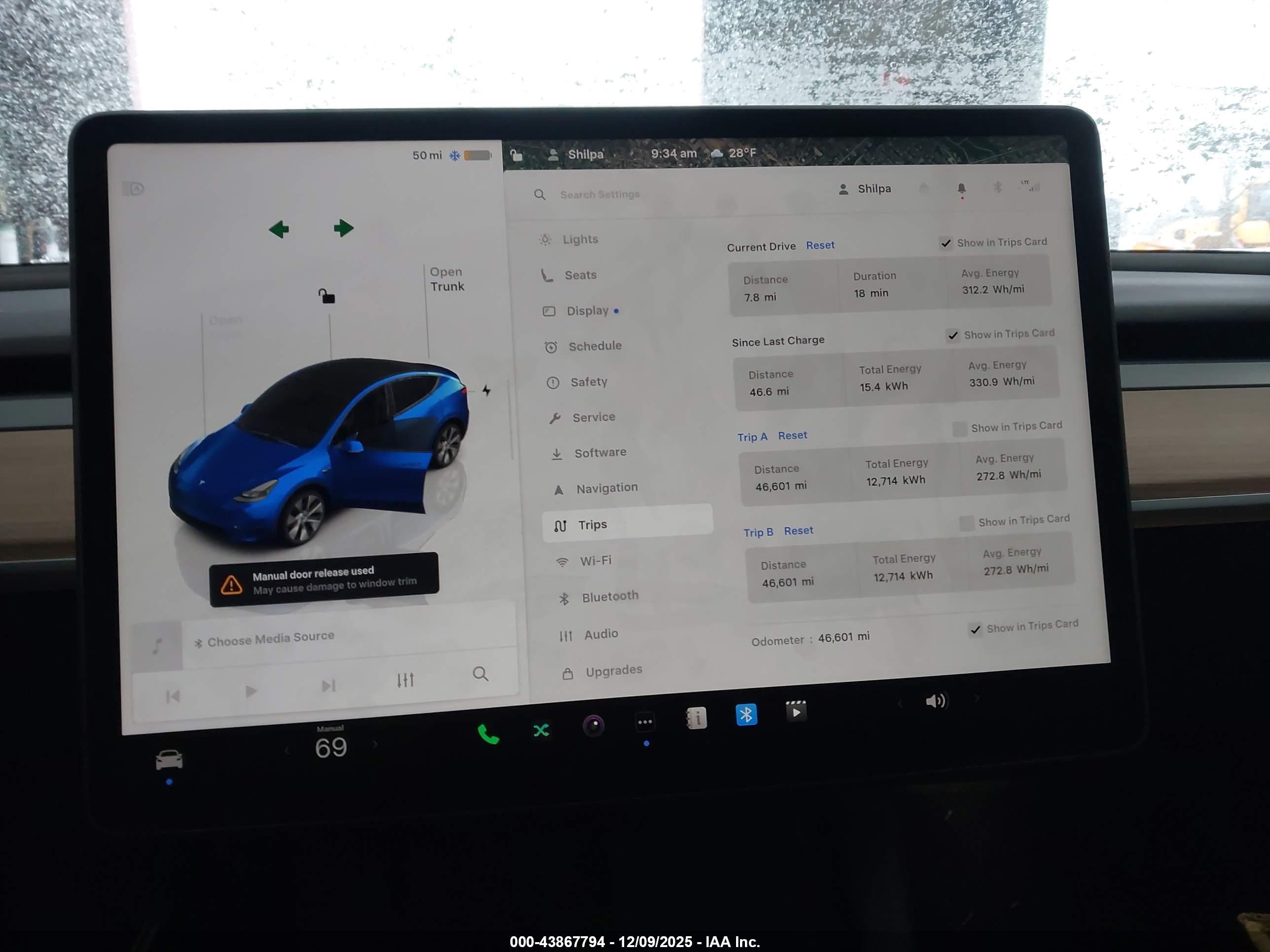 TESLA MODEL image 7