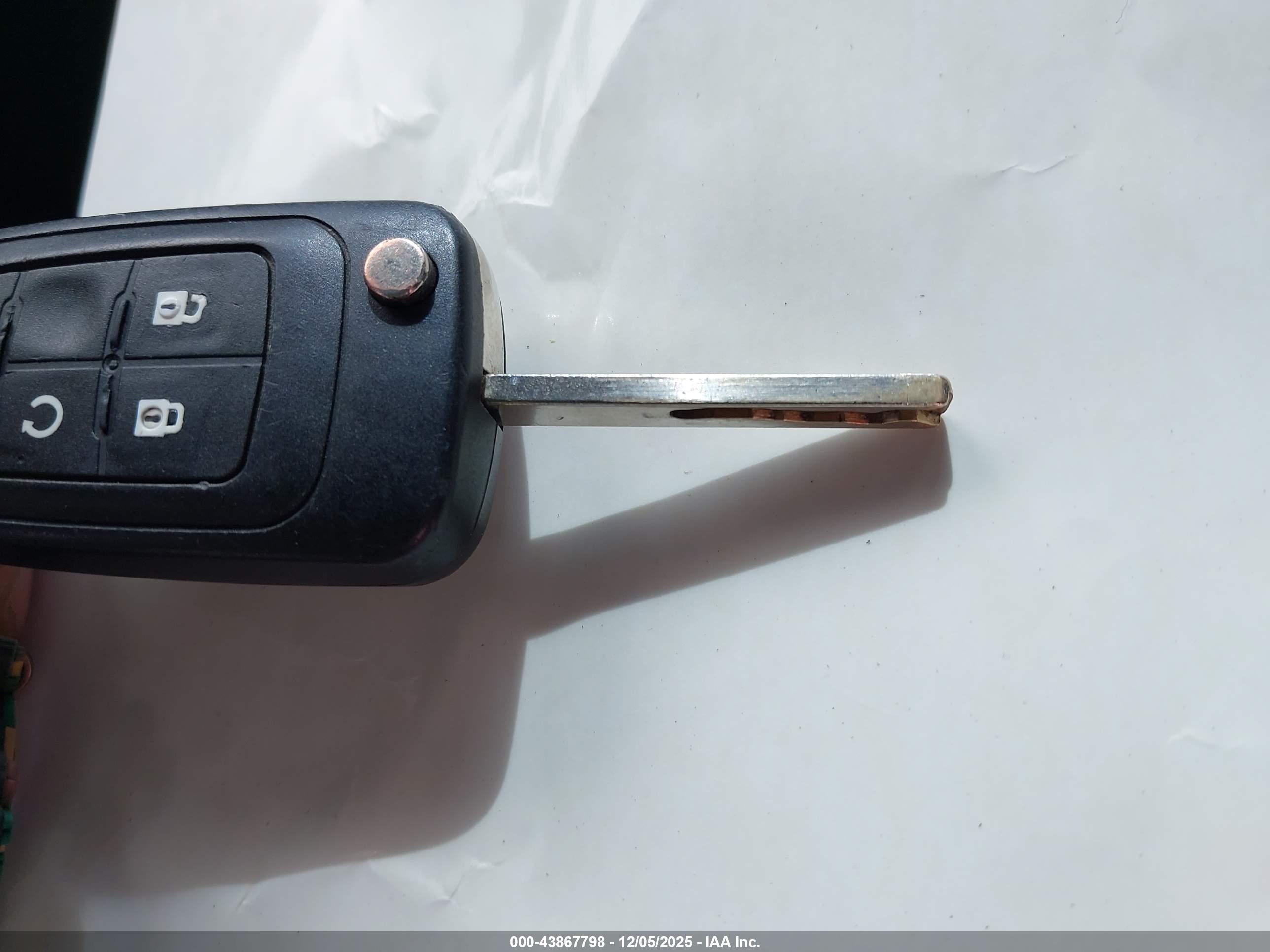 CHEVROLET EQUINOX image 11