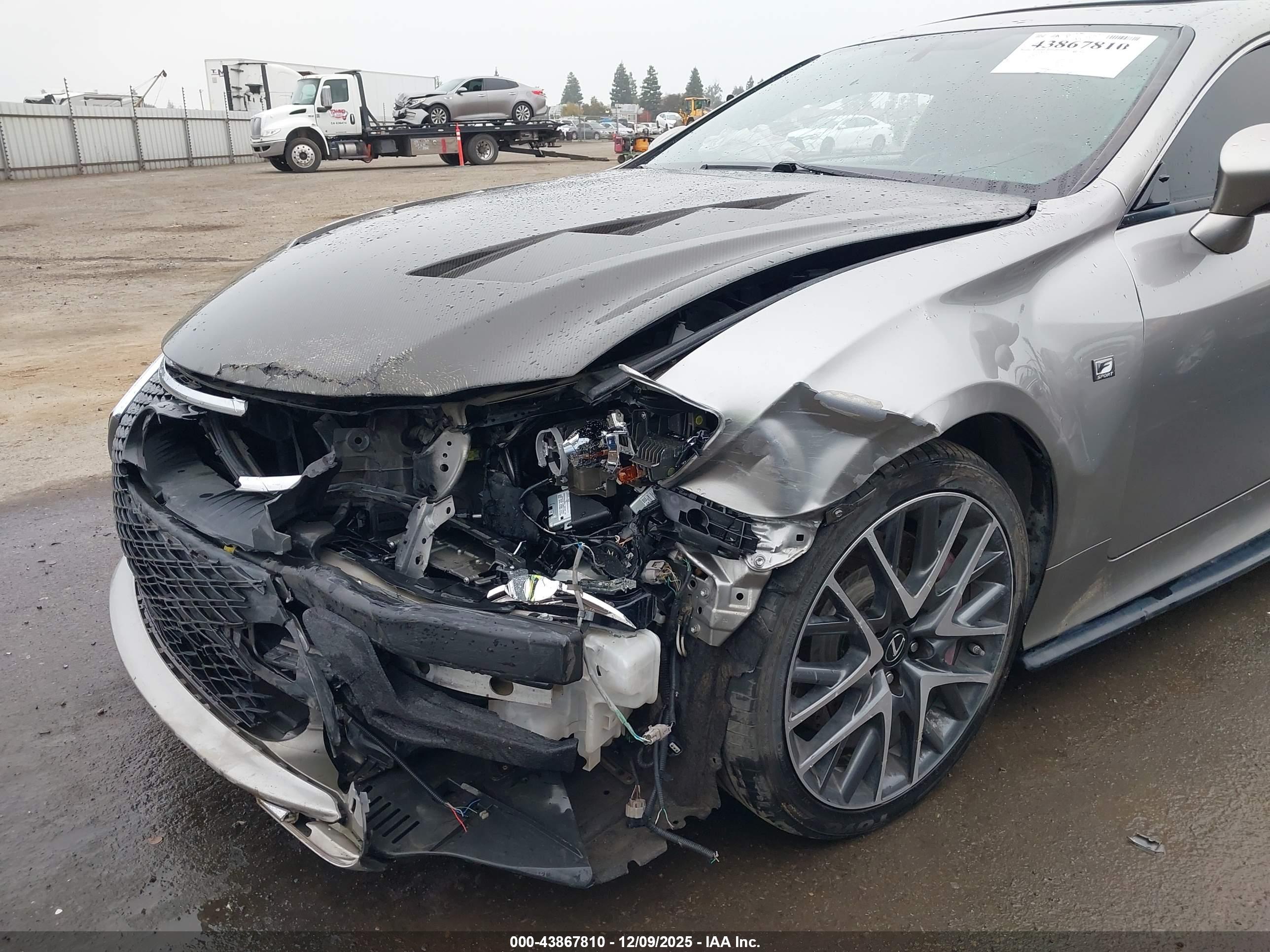 LEXUS RC image 6