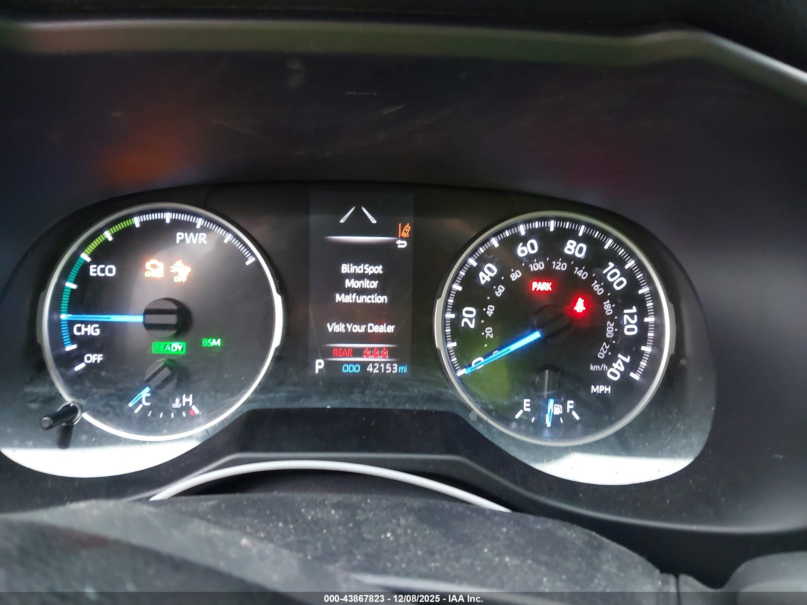 TOYOTA RAV4 image 7