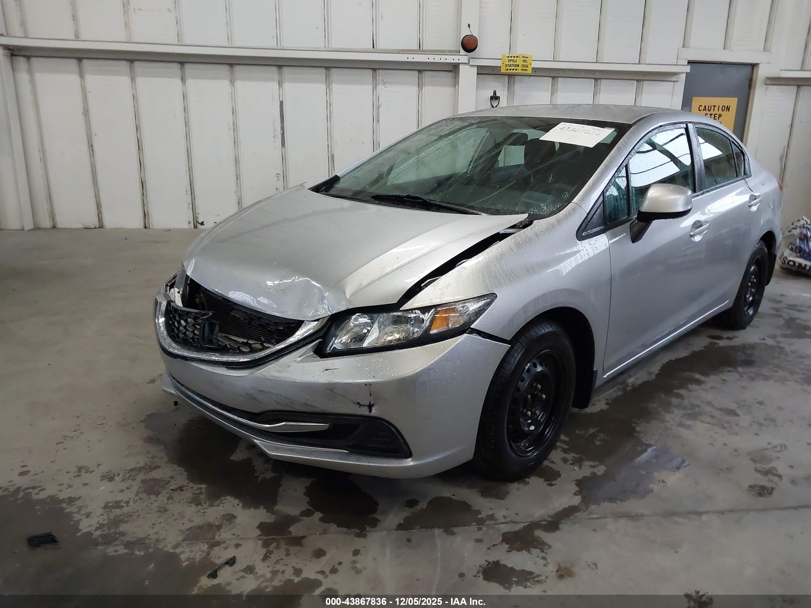 HONDA CIVIC image 2
