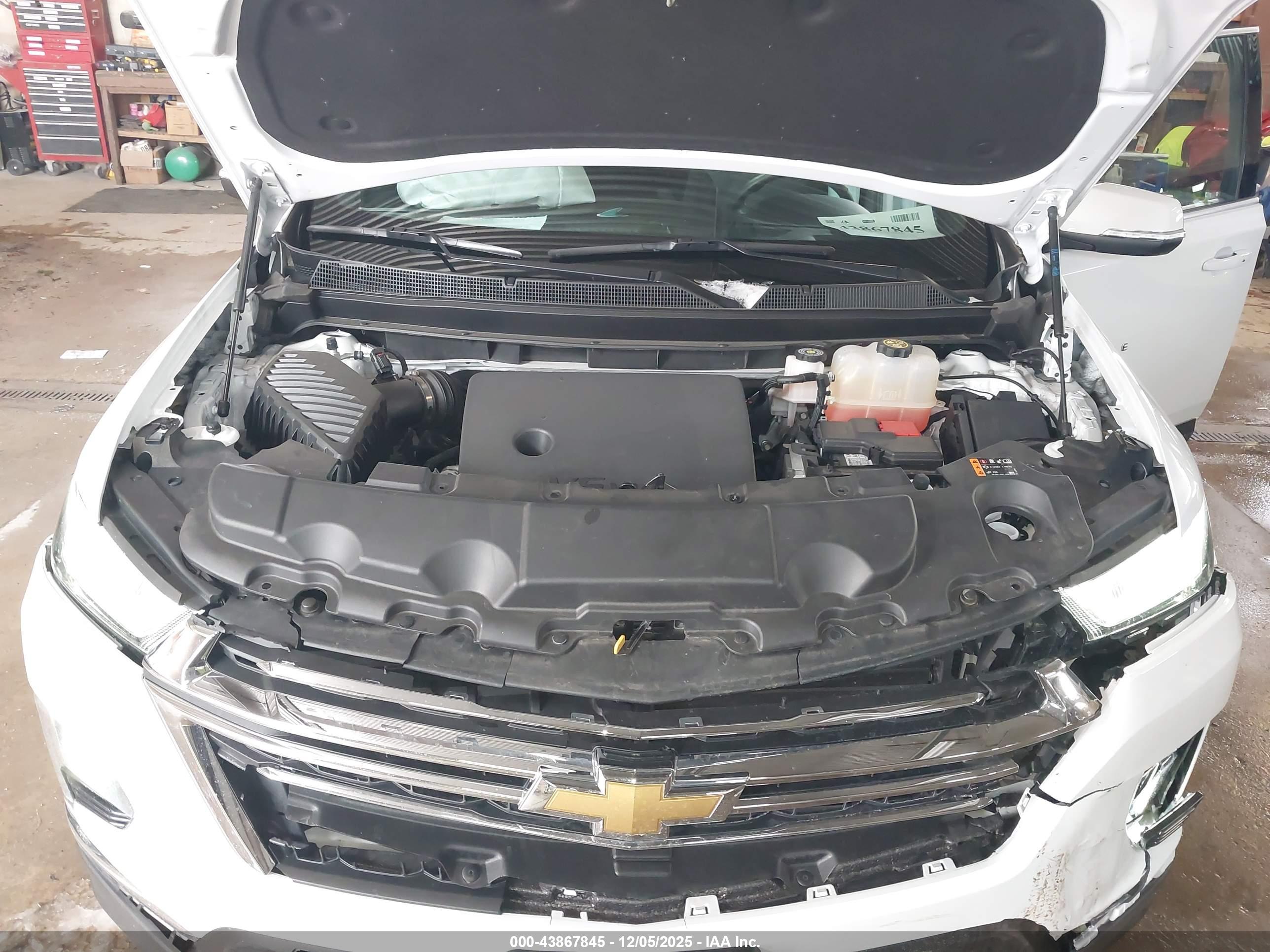 CHEVROLET TRAVERSE image 10