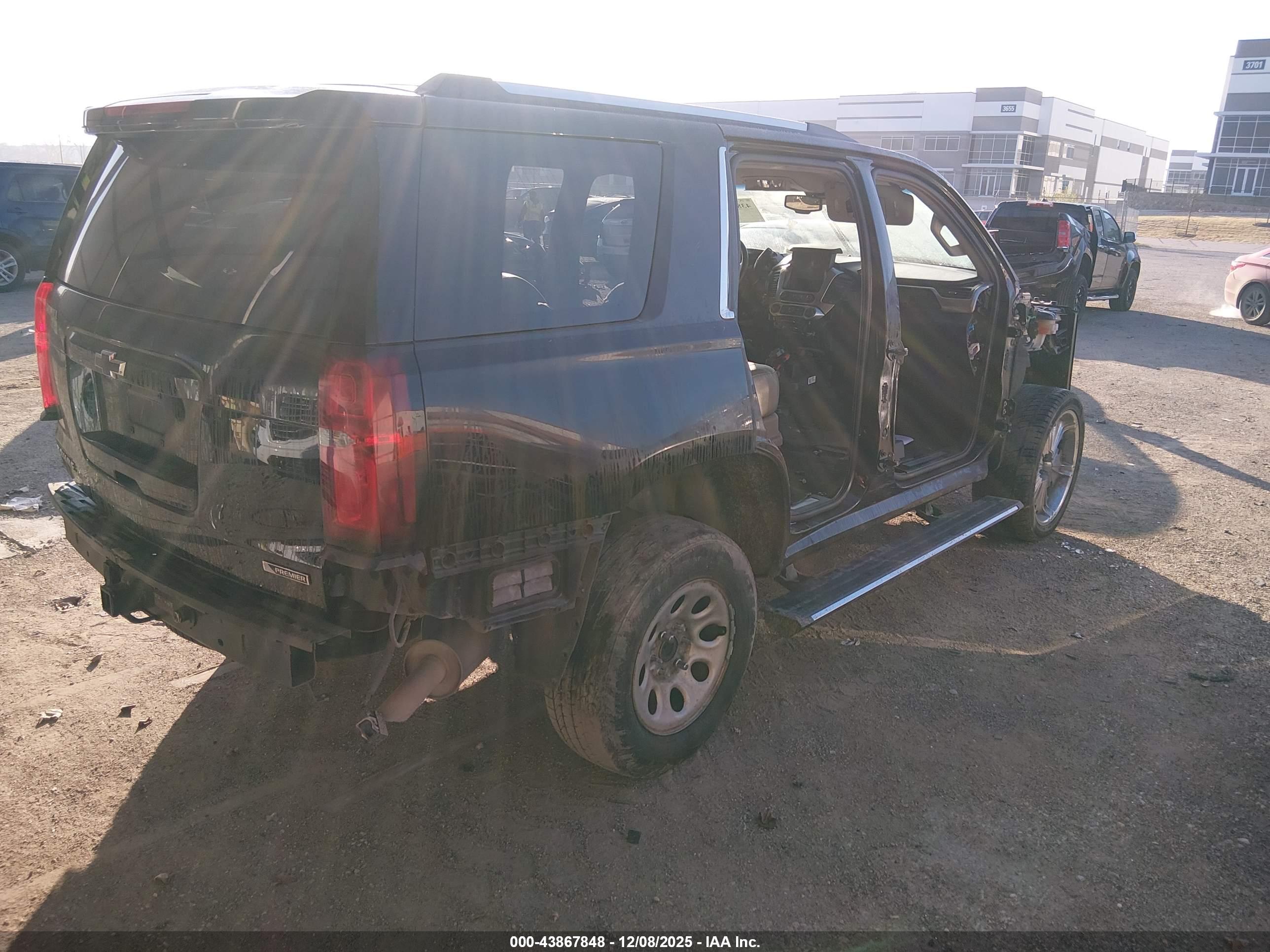 CHEVROLET TAHOE image 4