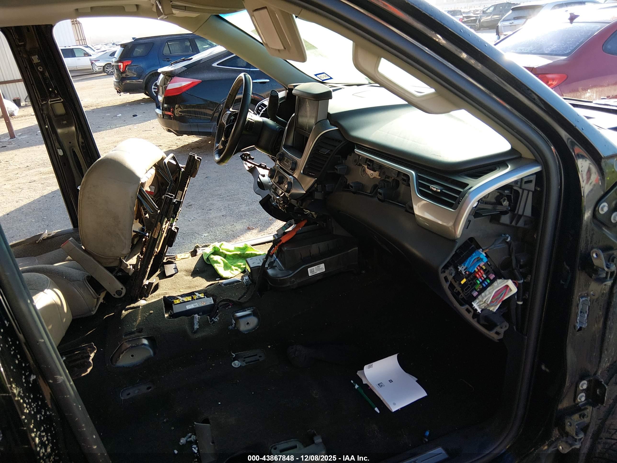 CHEVROLET TAHOE image 5