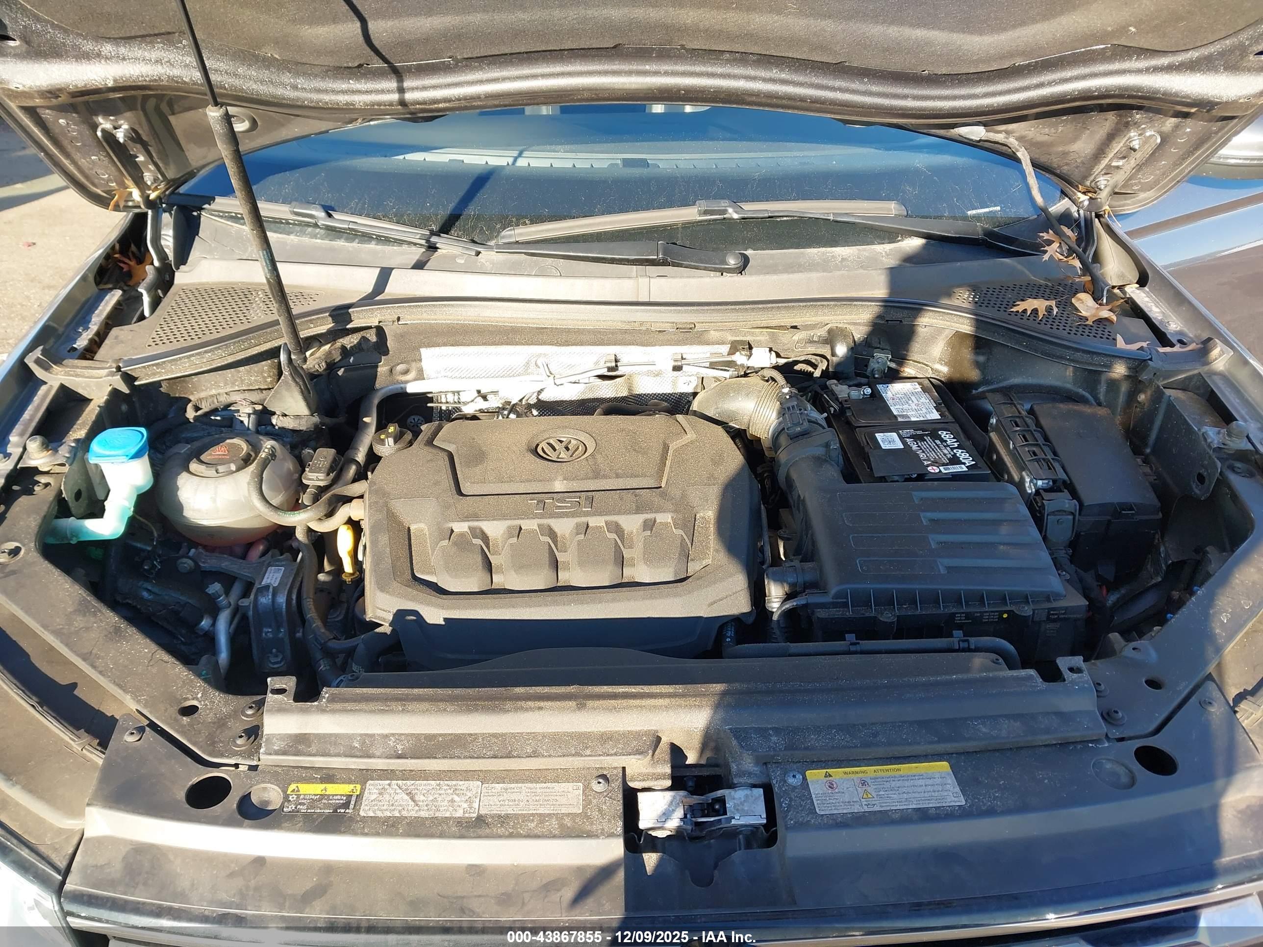 VOLKSWAGEN TIGUAN image 10